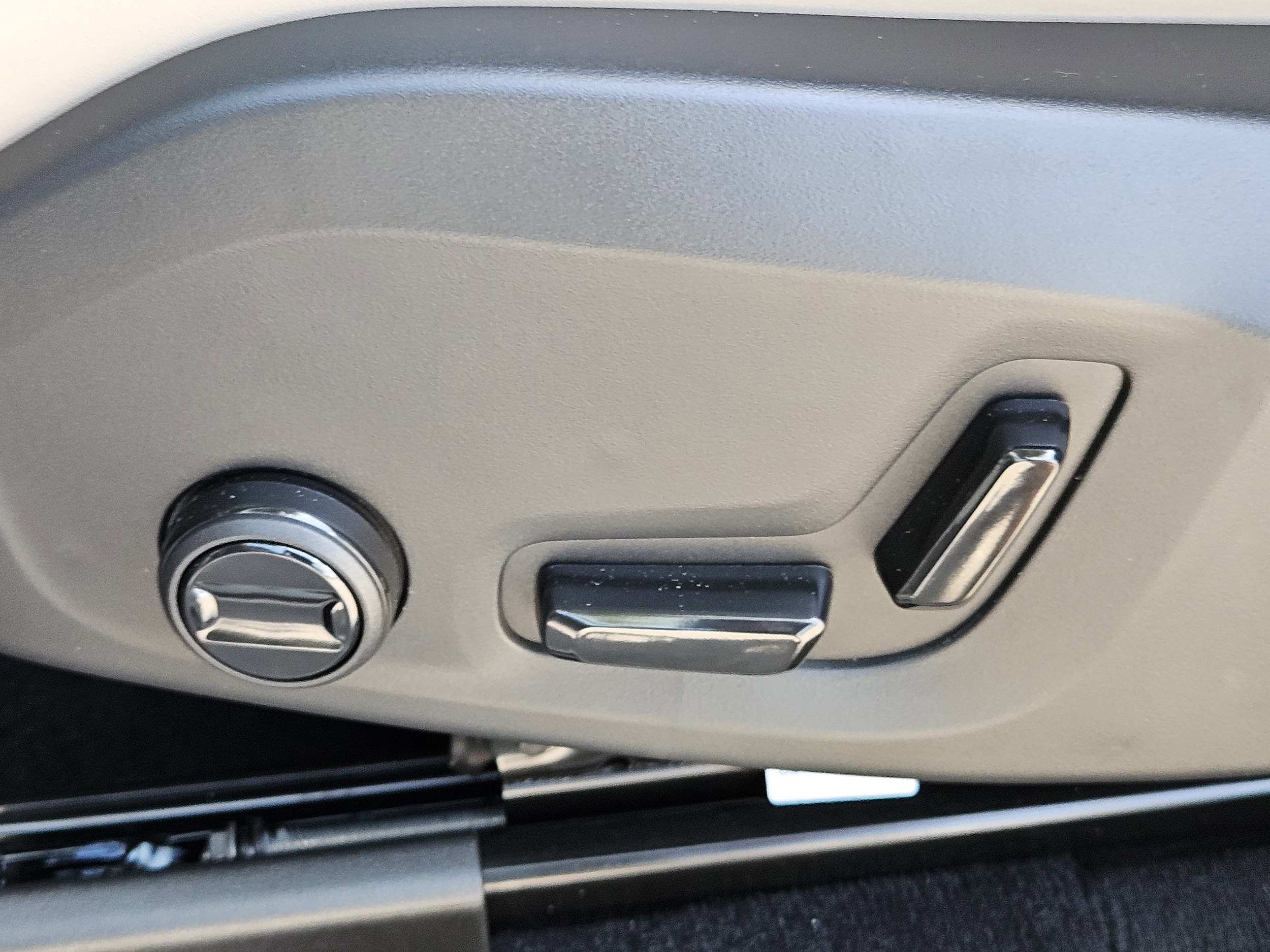 2026 Volvo XC90 Plus - Photo 24