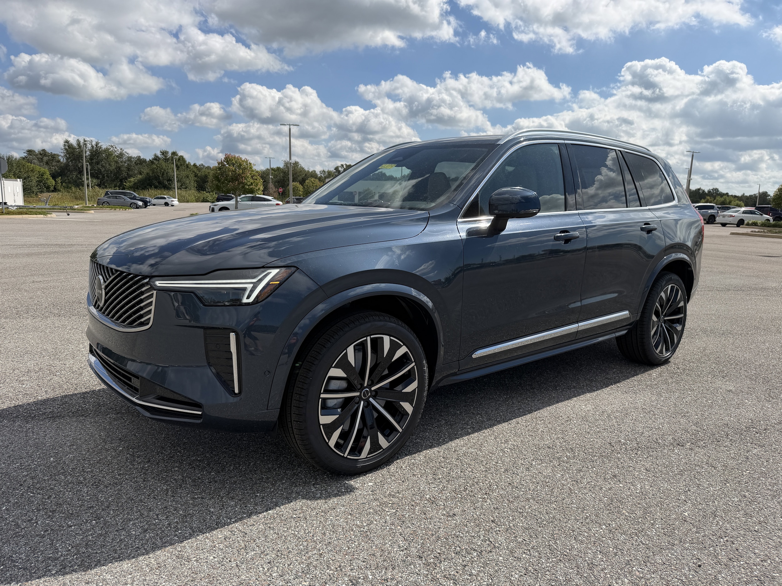 2026 Volvo XC90 Plus - Photo 6