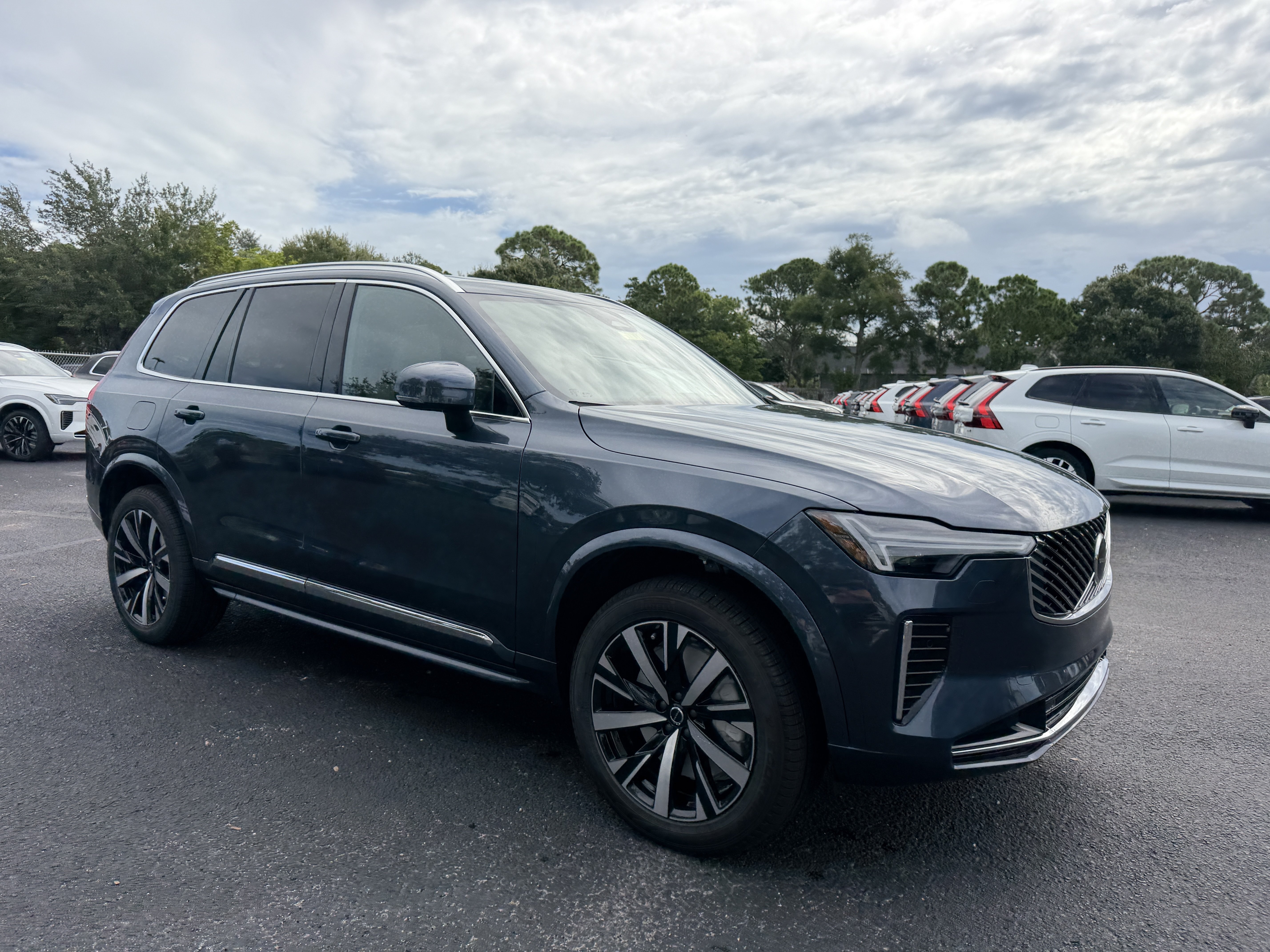 New 2027 Volvo XC90 B5 Core SUV