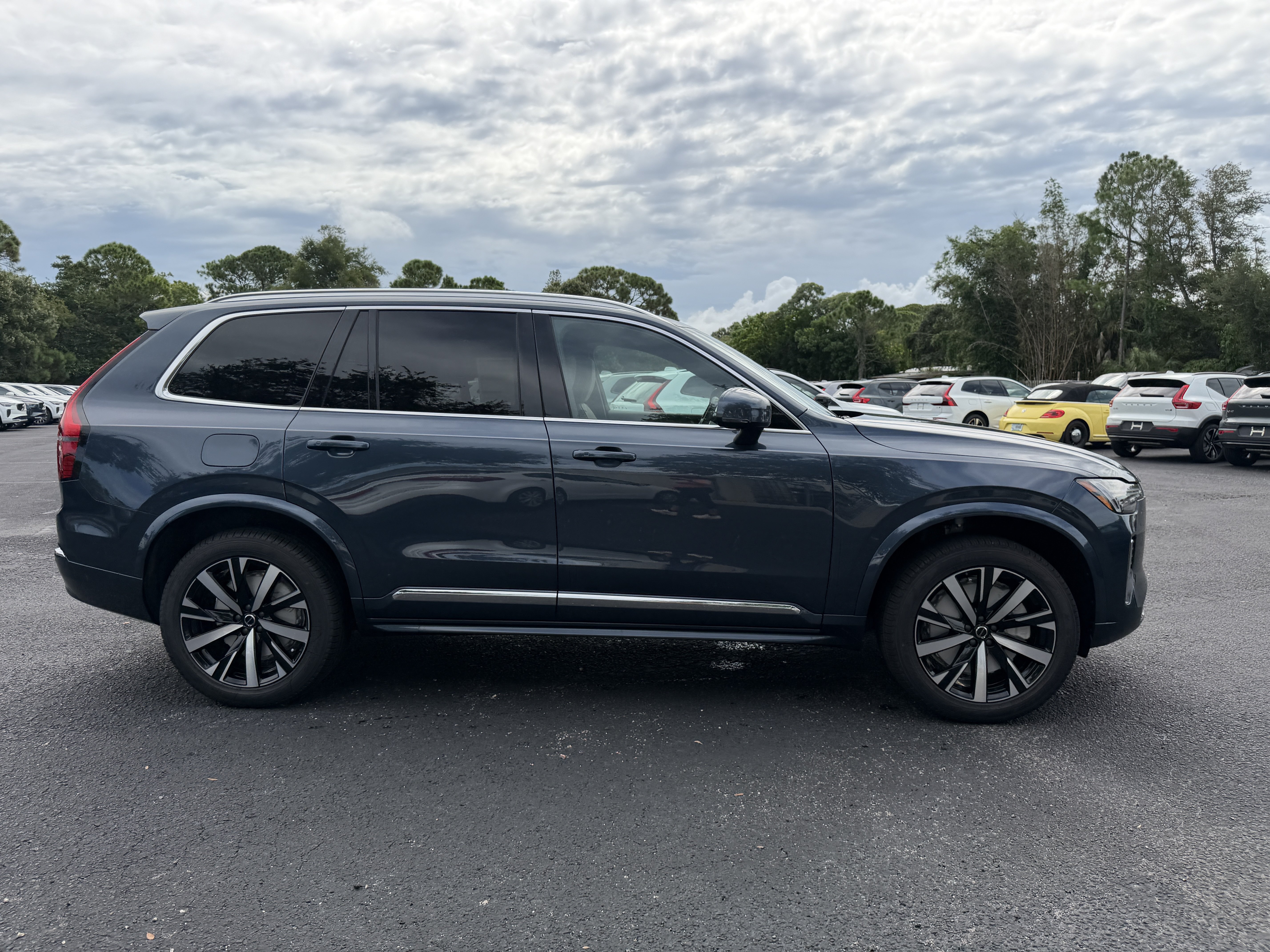 New 2027 Volvo XC90 B5 Core SUV