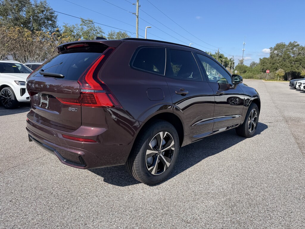New 2026 Volvo XC60 B5 Core SUV