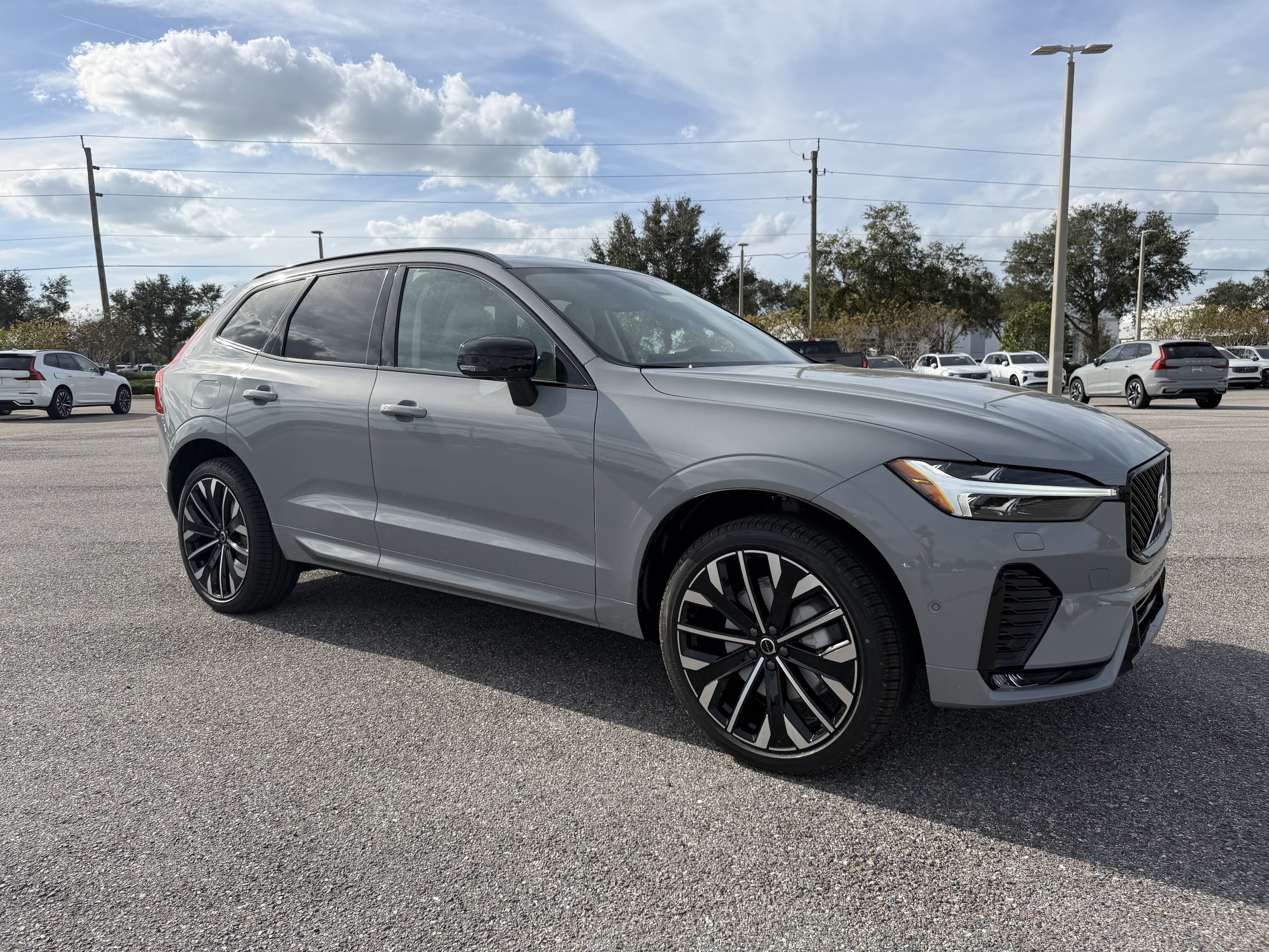 2026 Volvo XC60 Ultra's photo