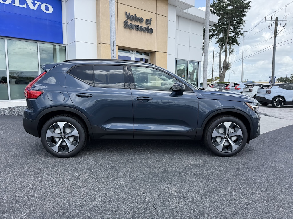 New 2026 Volvo XC40 B5 Plus SUV