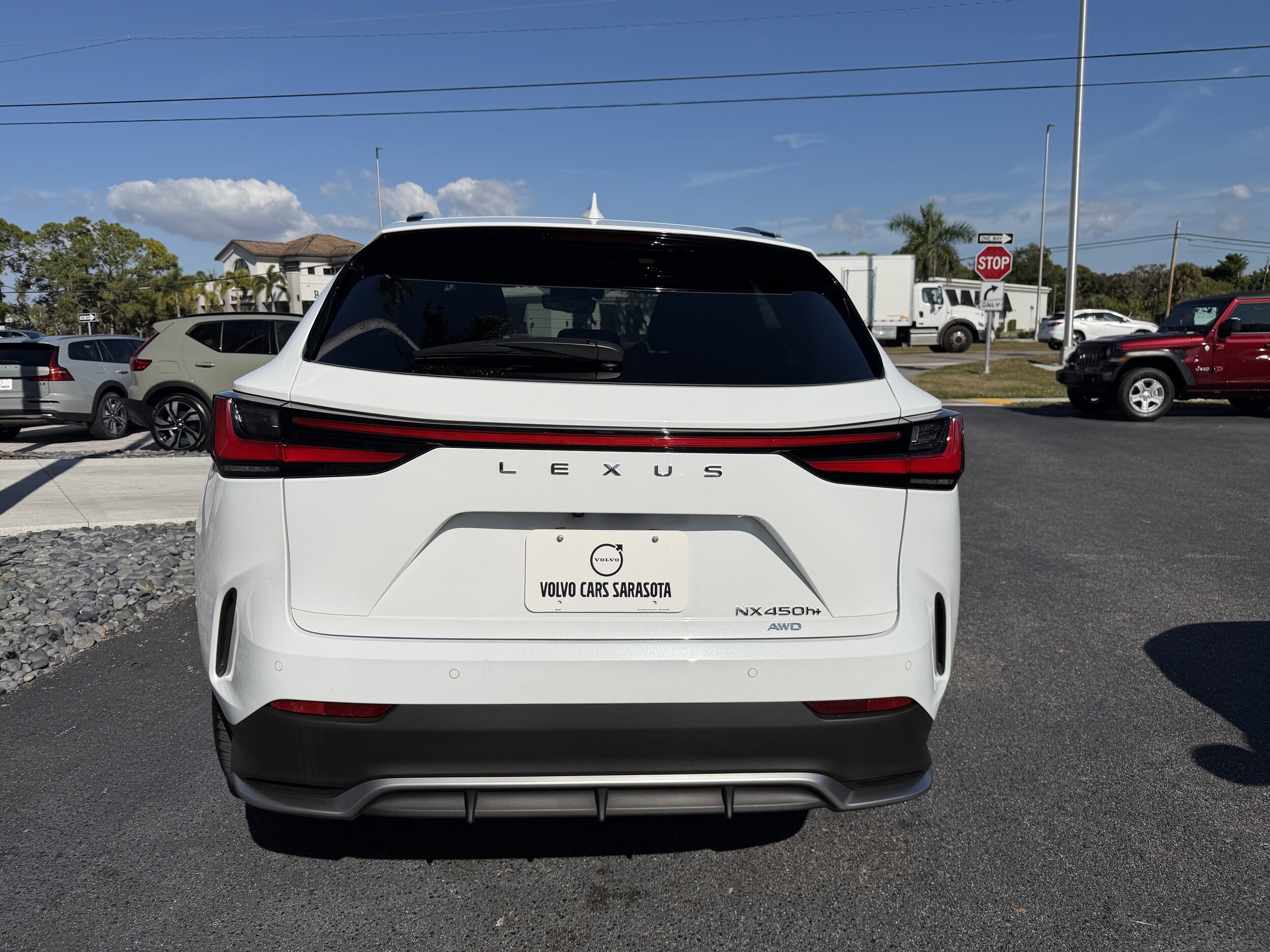 2025 Lexus NX 450h+ F SPORT photo 3