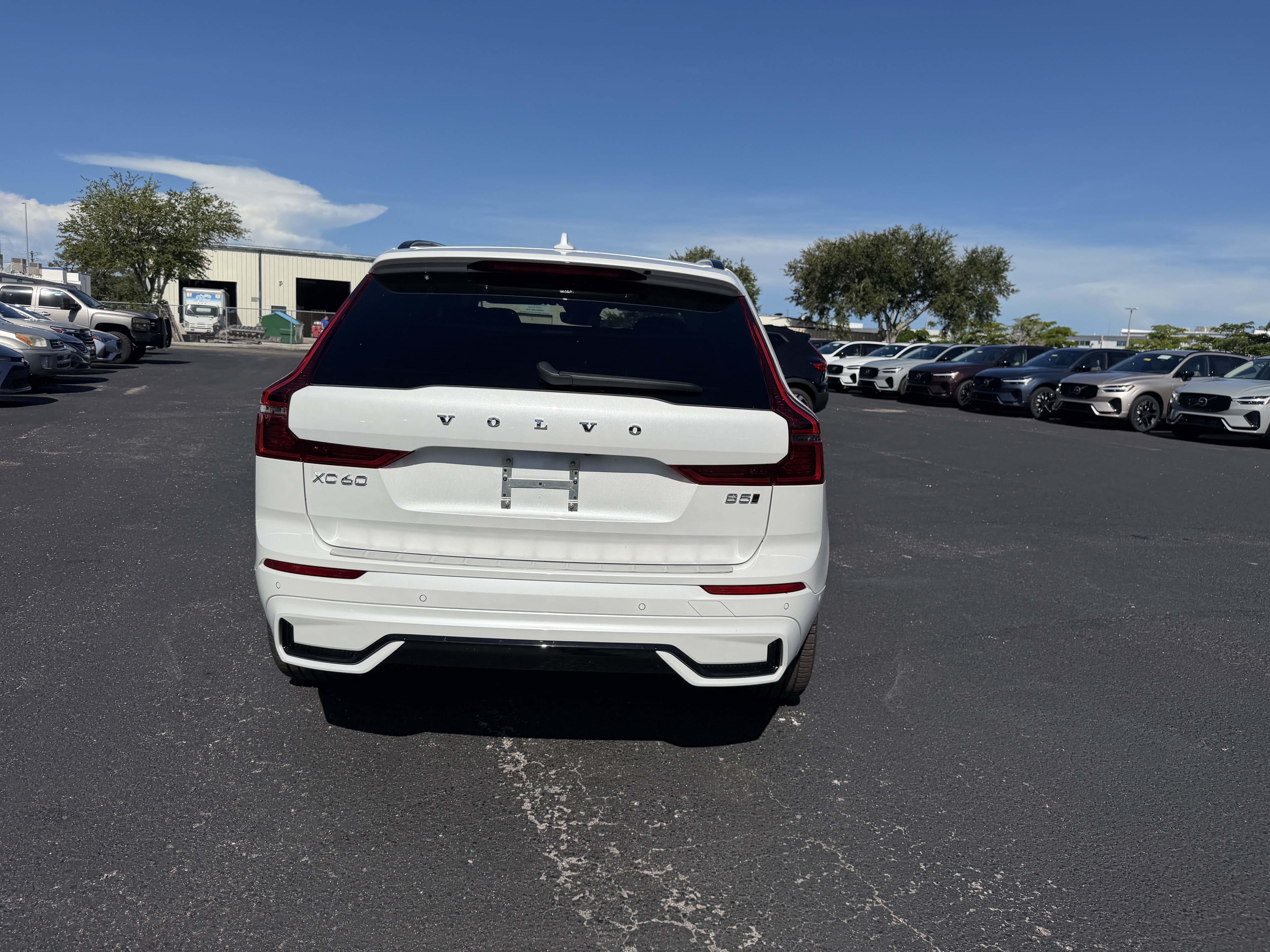 New 2027 Volvo XC60 B5 Ultra SUV