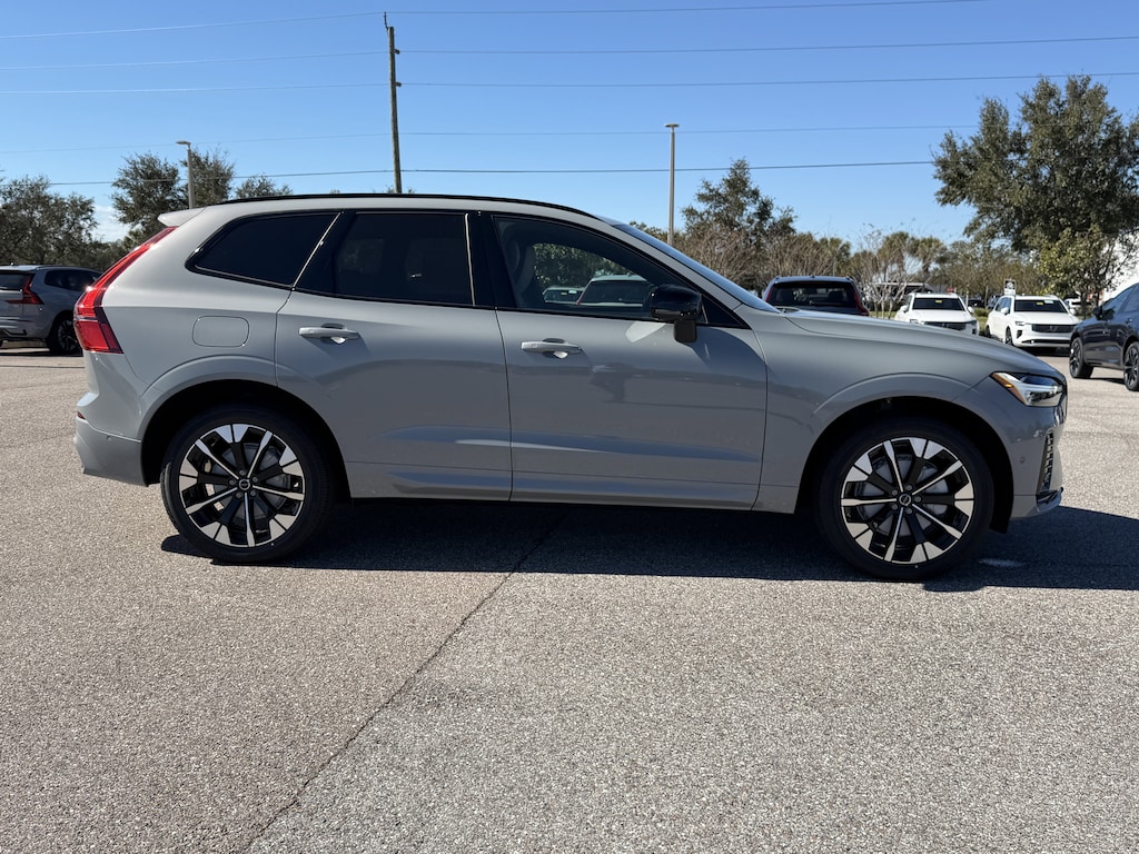 New 2026 Volvo XC60 B5 Plus SUV