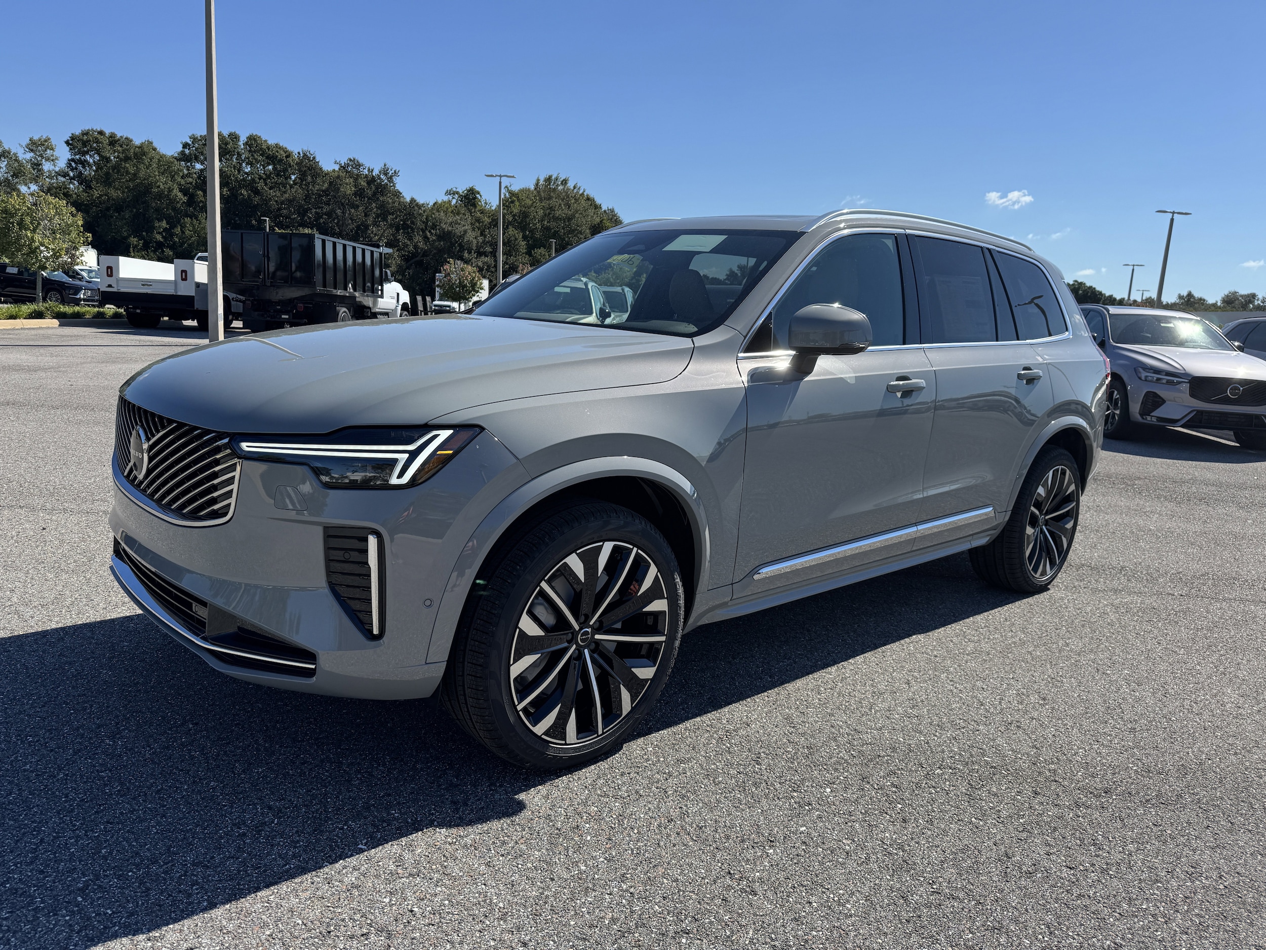 2026 Volvo XC90 Plus - Photo 7