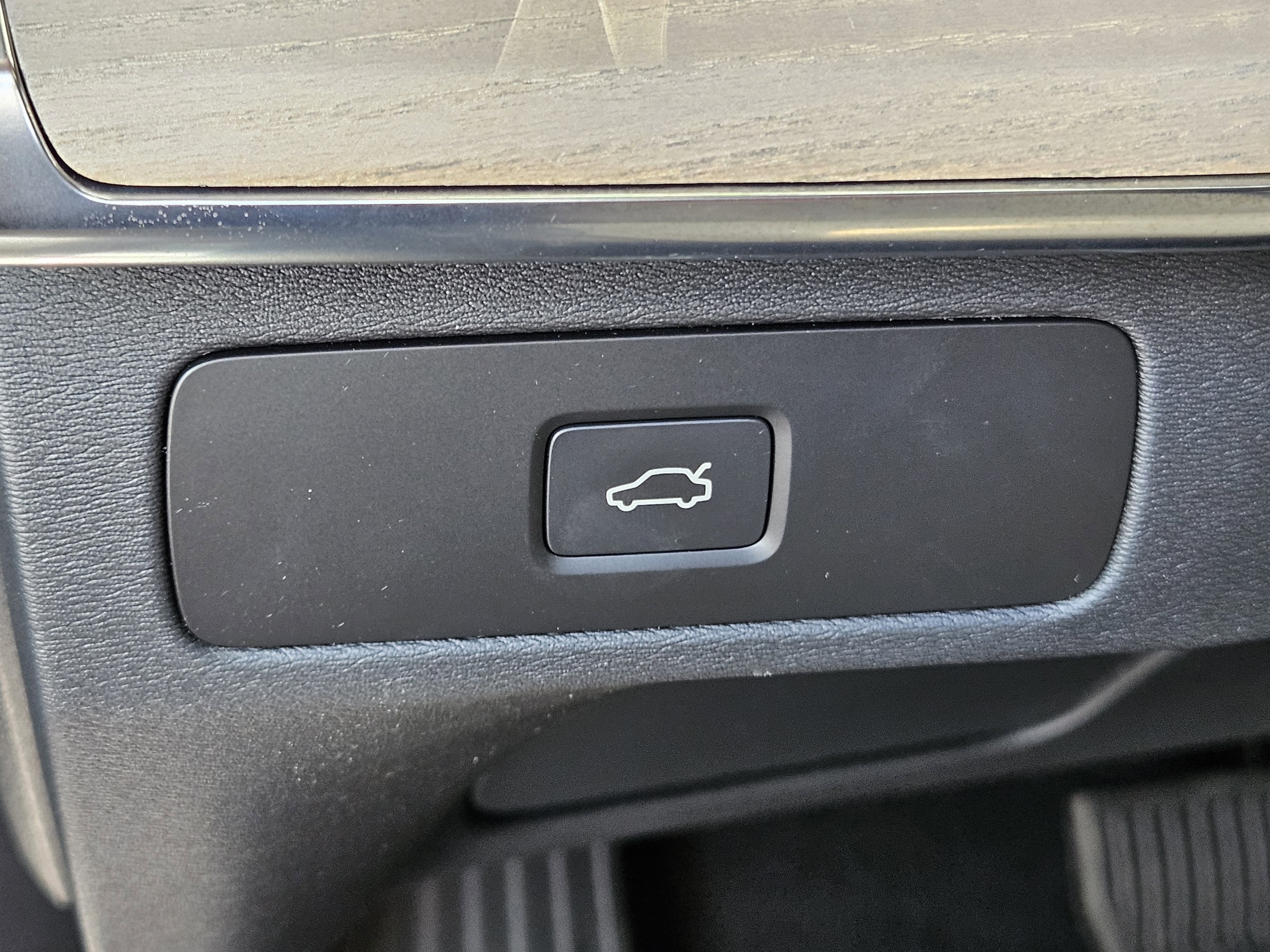 2026 Volvo XC90 Plus - Photo 23