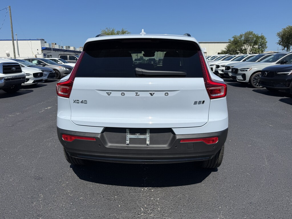 New 2026 Volvo XC40 B5 Plus SUV