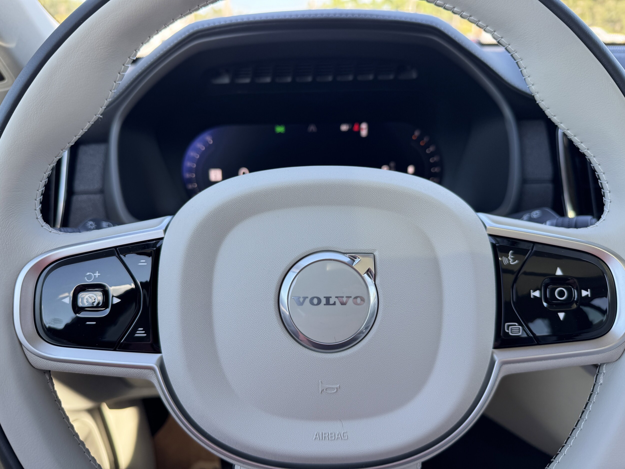 2026 Volvo XC90 Ultra - Photo 32