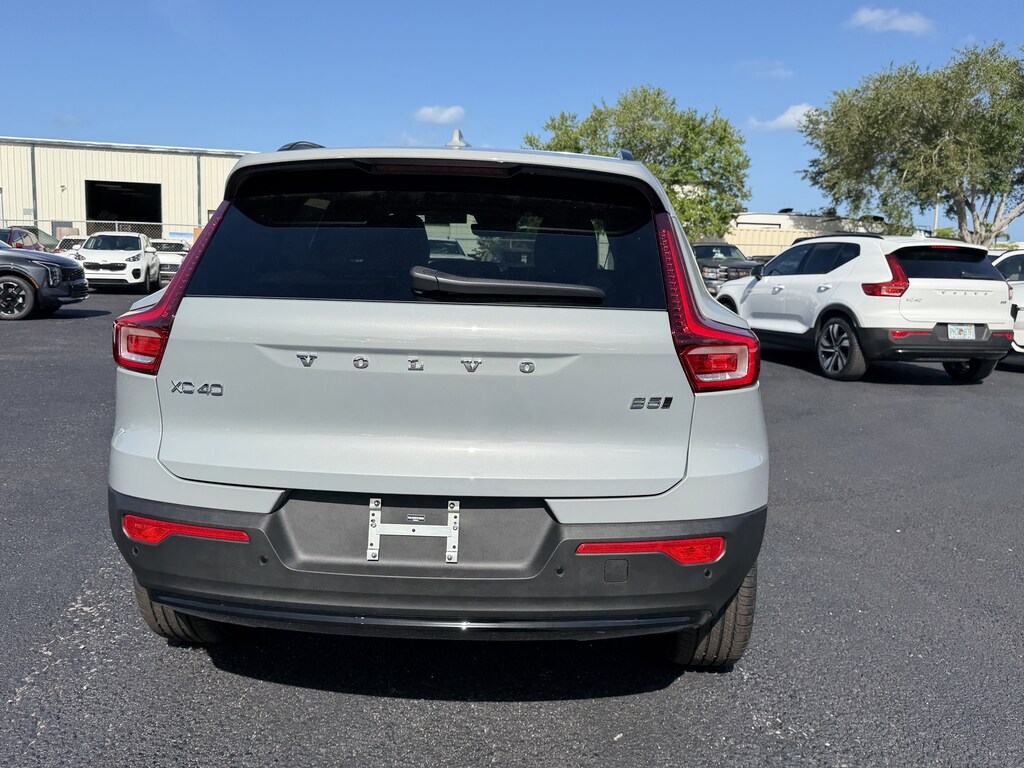New 2026 Volvo XC40 B5 Plus SUV