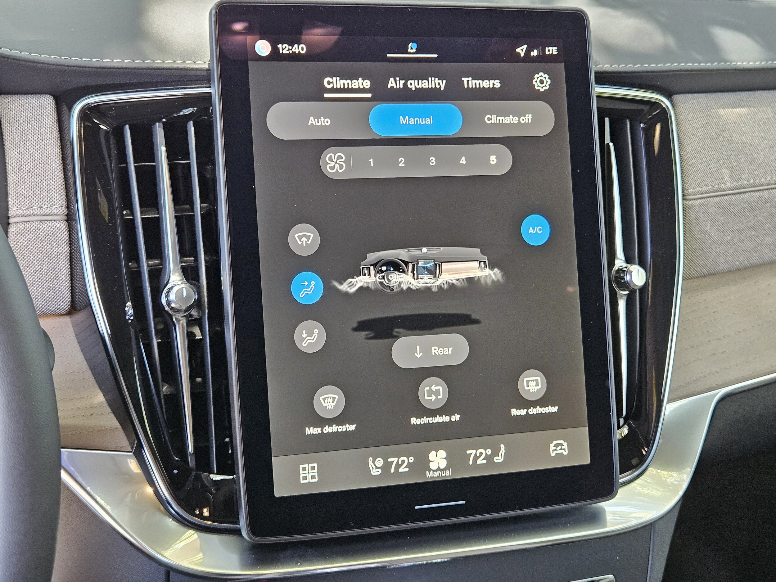 2026 Volvo XC90 Plus - Photo 29