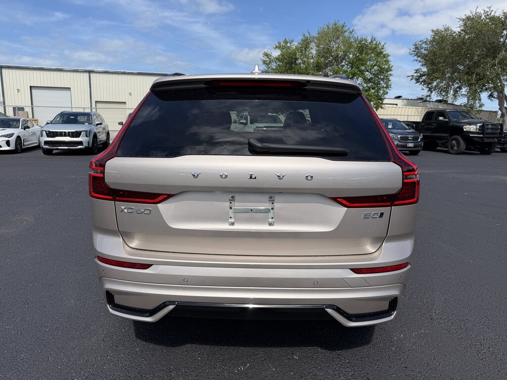 New 2026 Volvo XC60 B5 Plus SUV