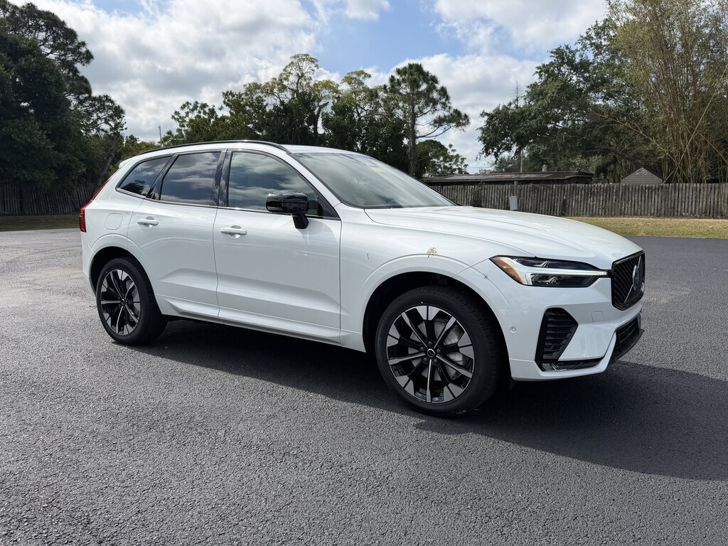 New 2026 Volvo XC60 B5 Plus SUV