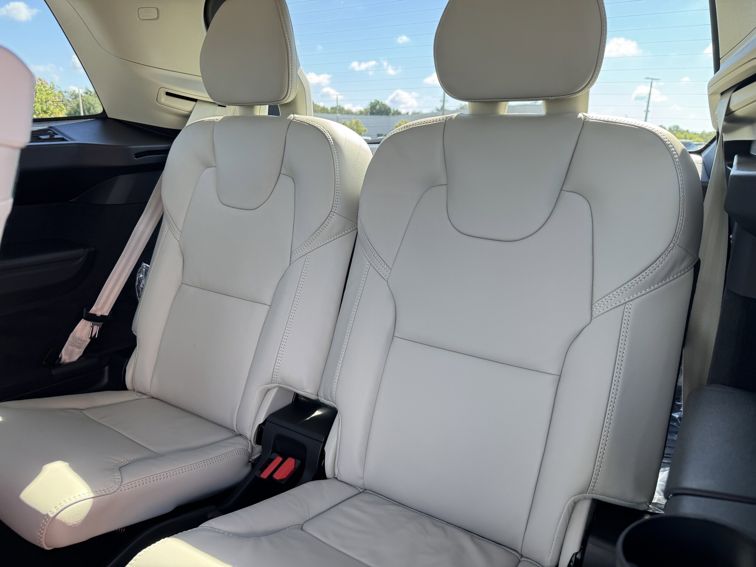 2026 Volvo XC90 Ultra - Photo 18