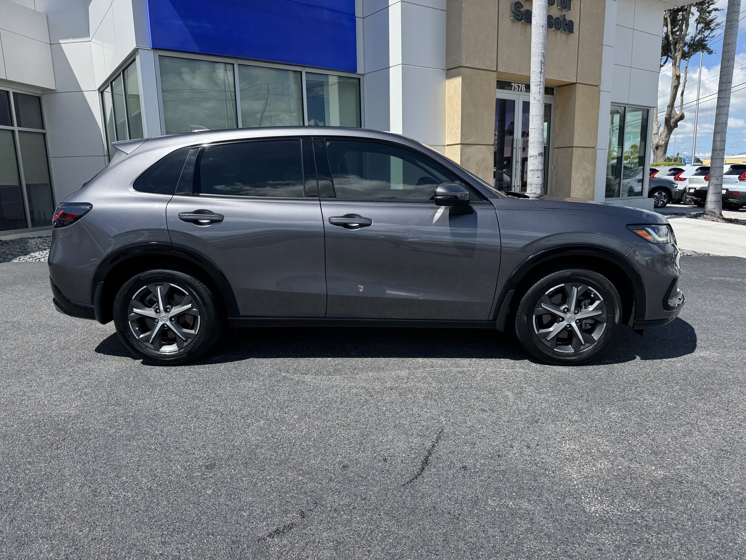 2023 Honda HR-V EX-L photo 2