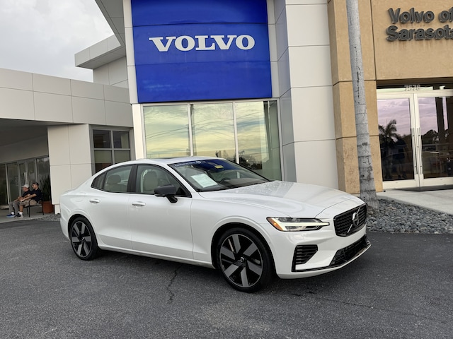 2024 Volvo S60 Recharge Plug-In Hybrid T8 Plus Dark Theme Sedan for sale in Sarasota, FL