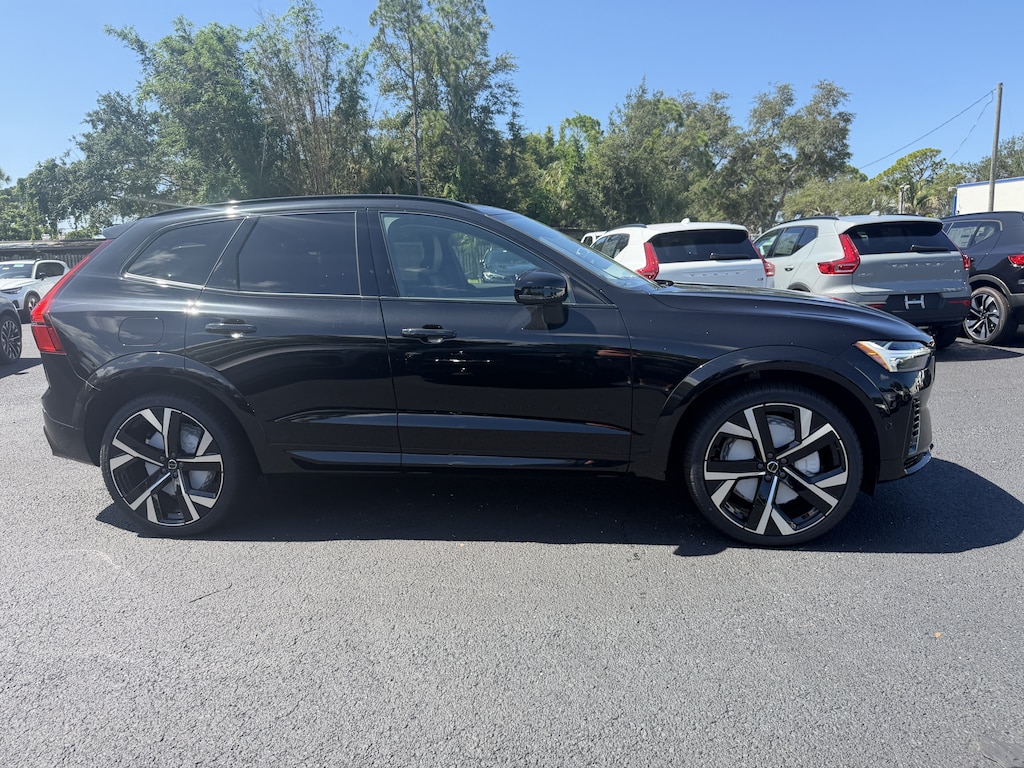 New 2026 Volvo XC60 plug-in hybrid T8 Ultra SUV