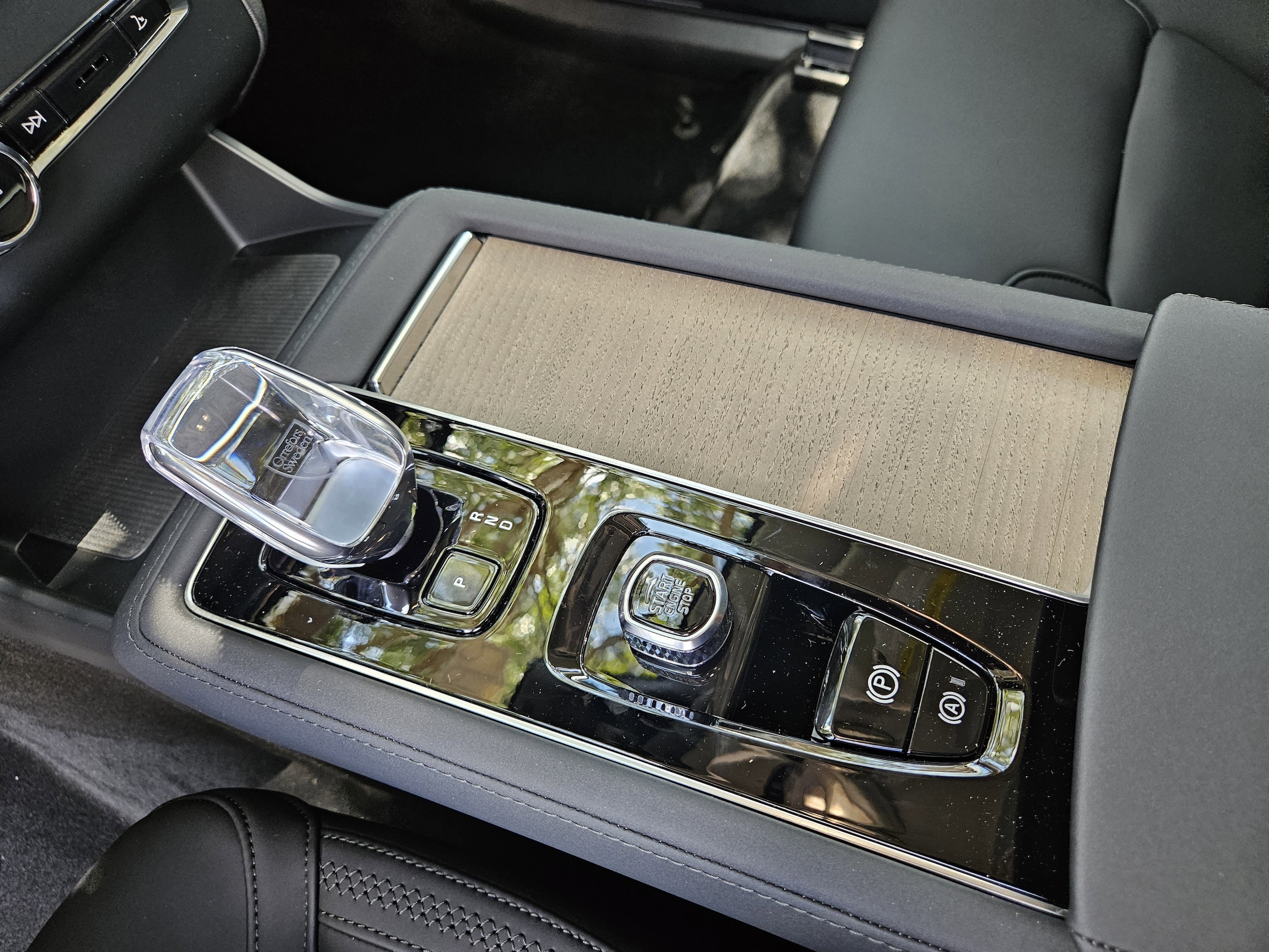 2026 Volvo XC90 Plus - Photo 31