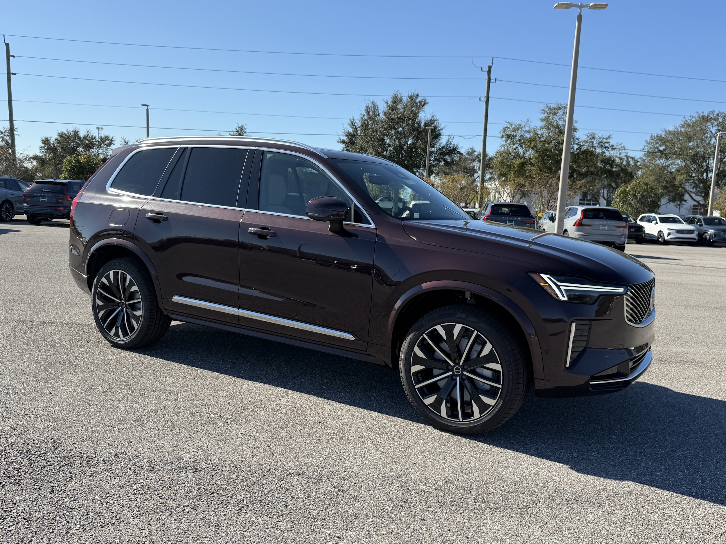 2026 Volvo XC90 Plus's photo