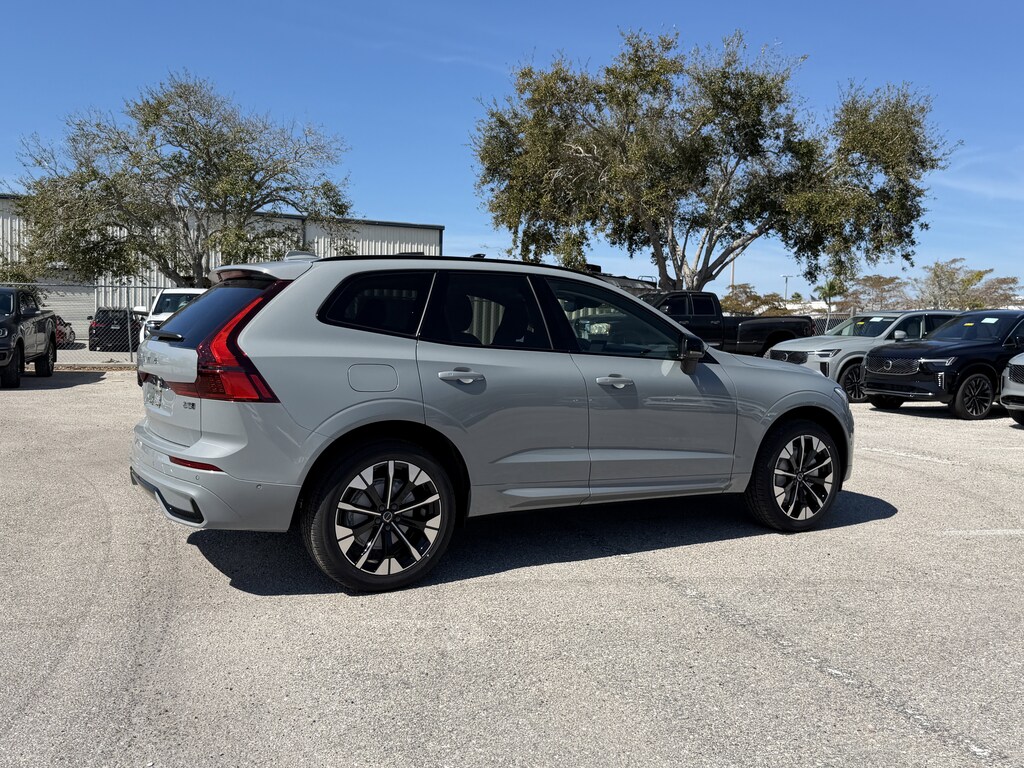 New 2026 Volvo XC60 B5 Plus SUV