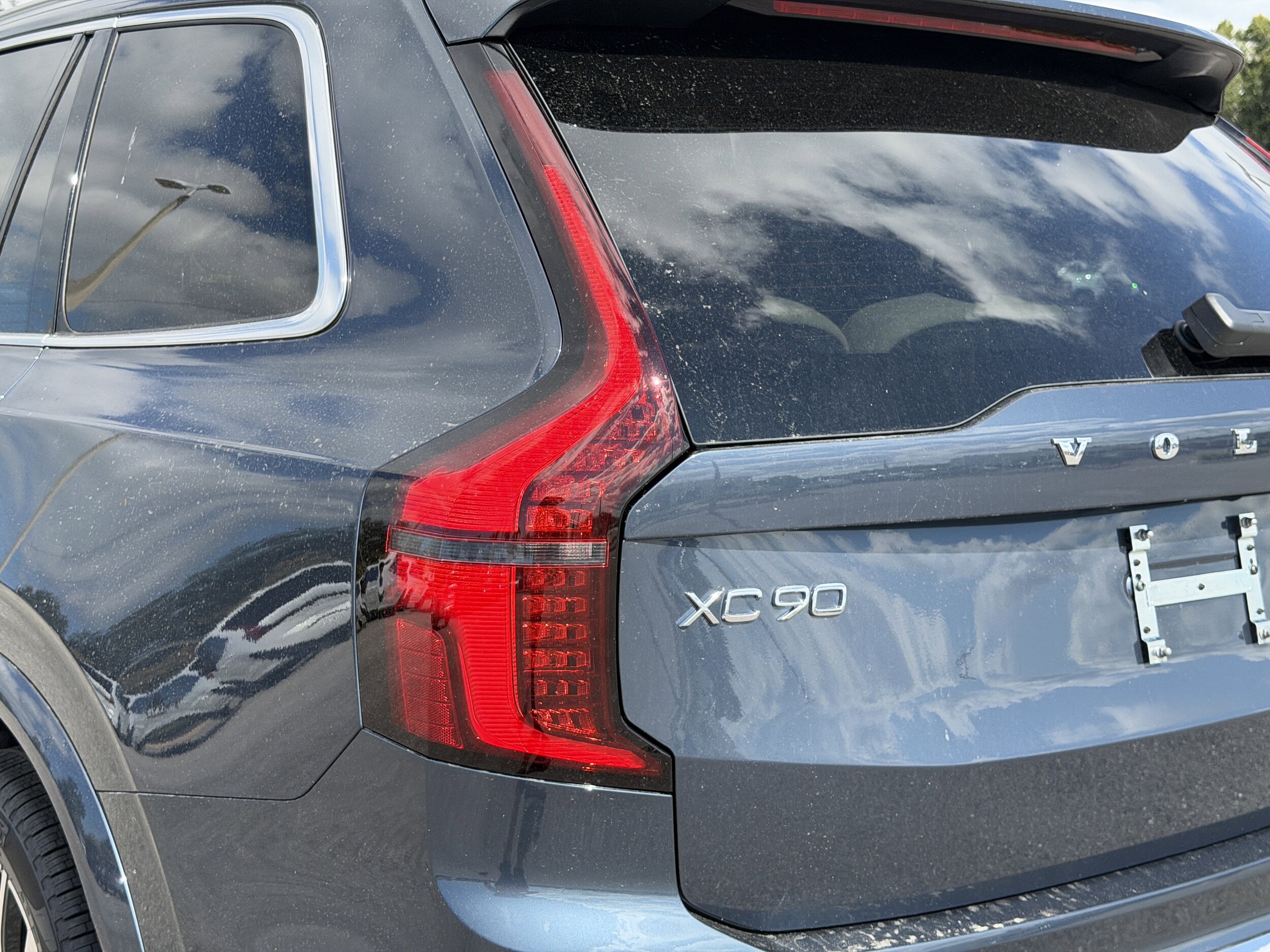 2026 Volvo XC90 Plus - Photo 8