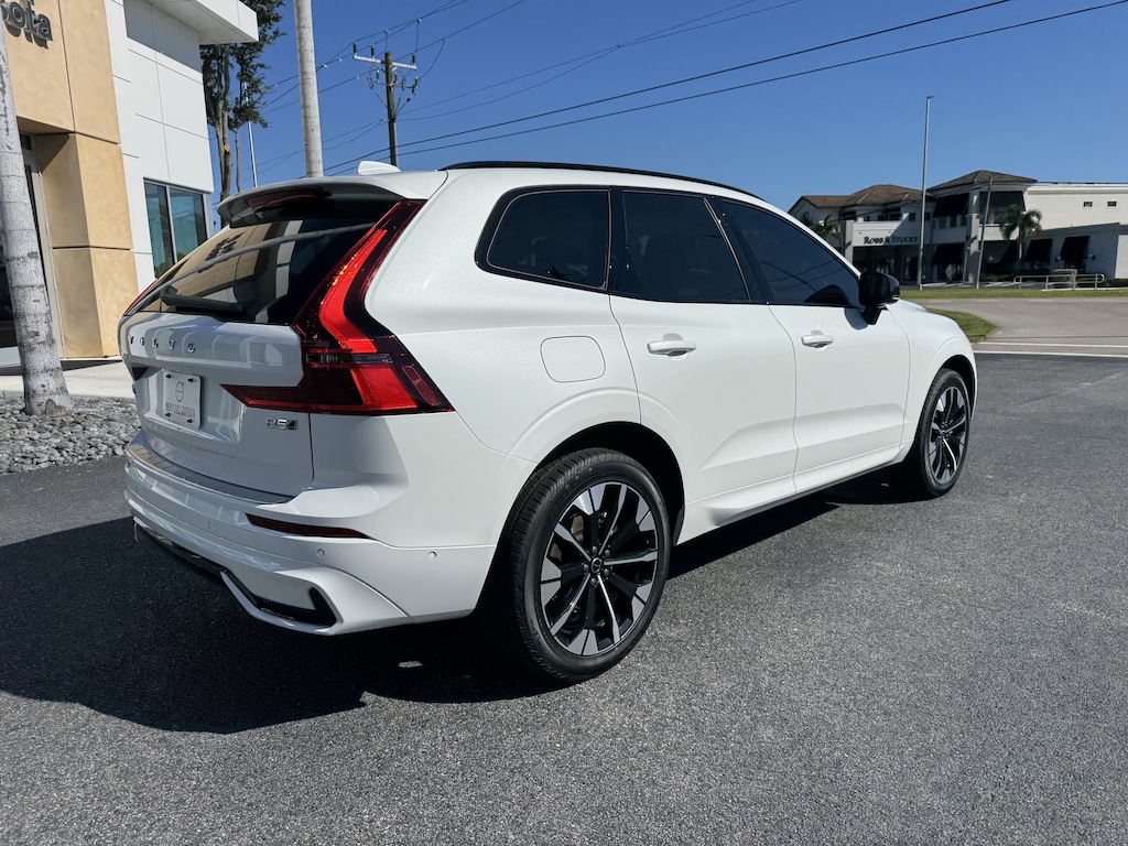 New 2026 Volvo XC60 B5 Ultra SUV