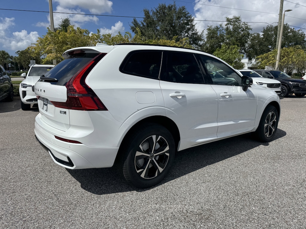 New 2026 Volvo XC60 B5 Core SUV