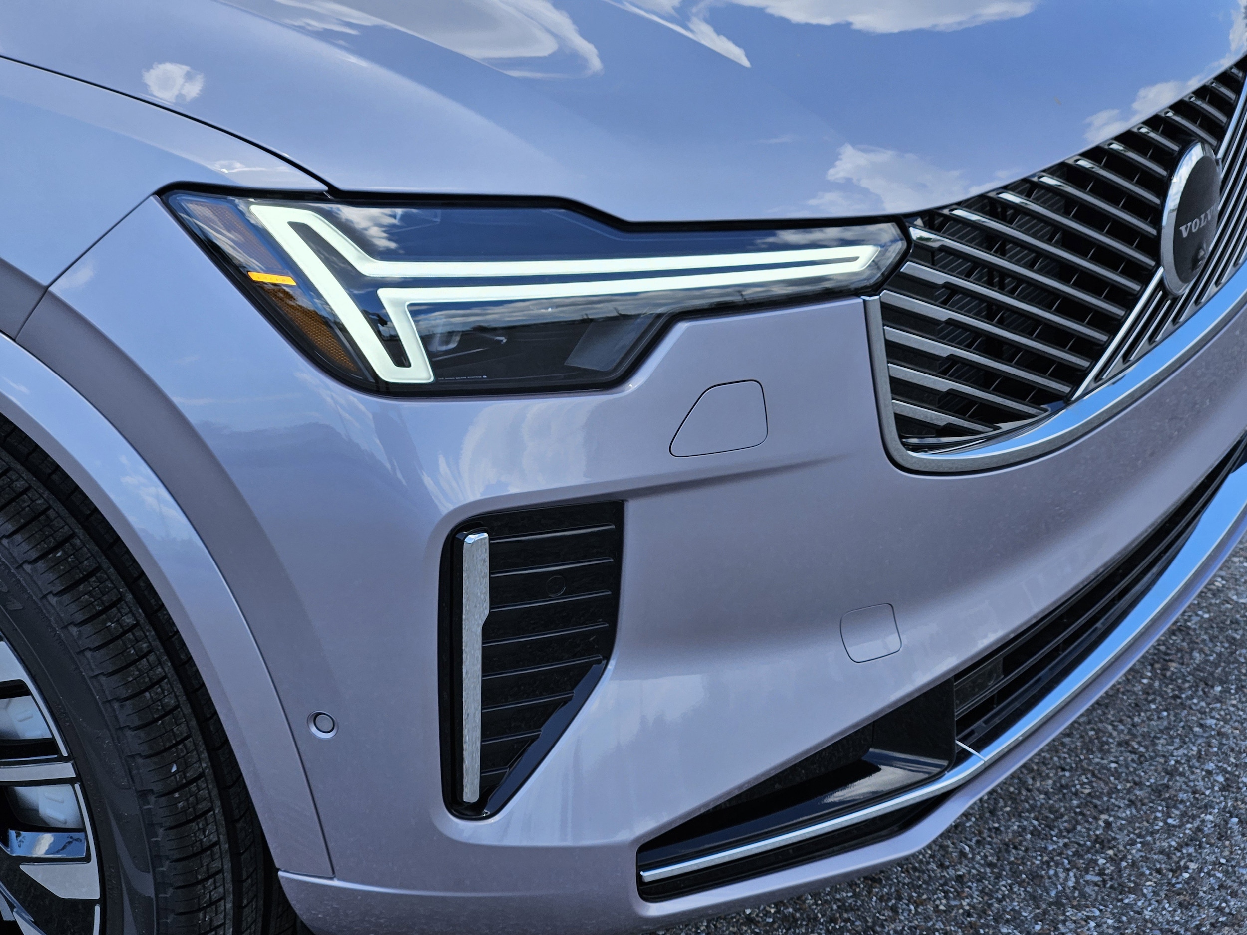 2026 Volvo XC90 Plus - Photo 9