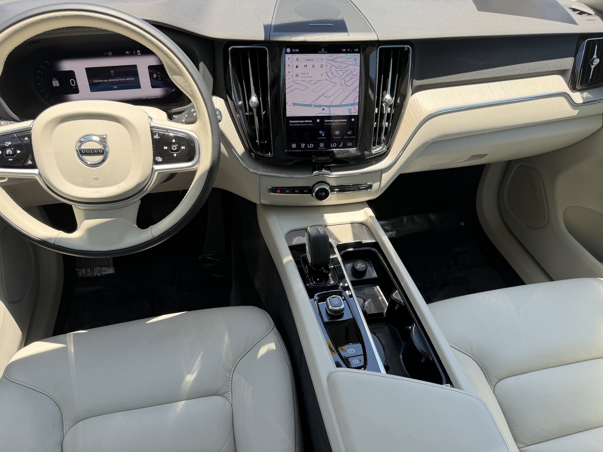 2023 Volvo XC60 Plus - Photo 13