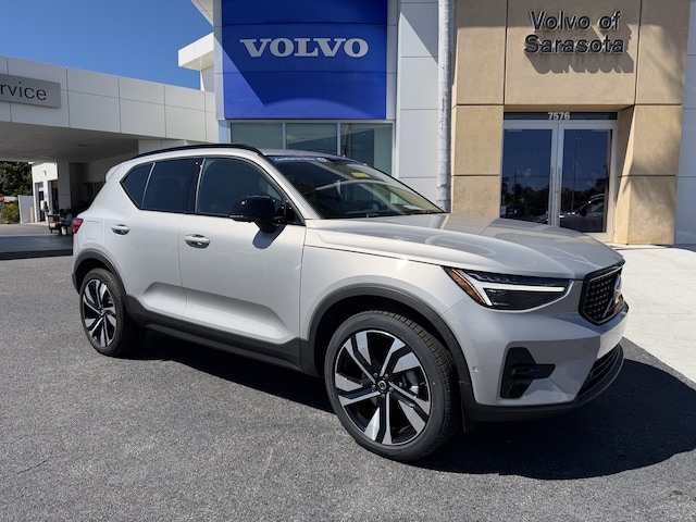 2024 Volvo XC40 B5 Plus Dark Theme SUV for sale in Sarasota, FL