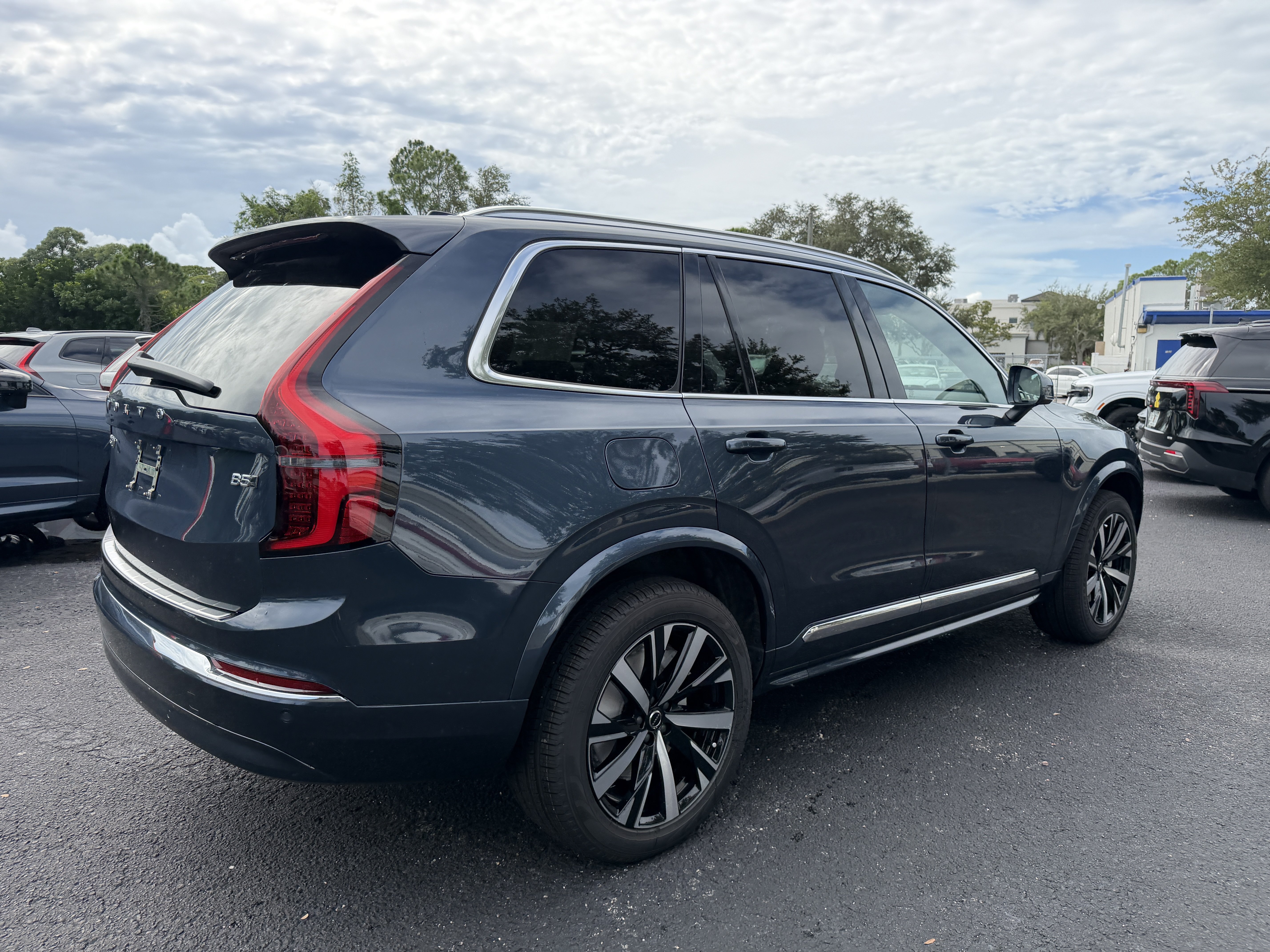 New 2027 Volvo XC90 B5 Core SUV