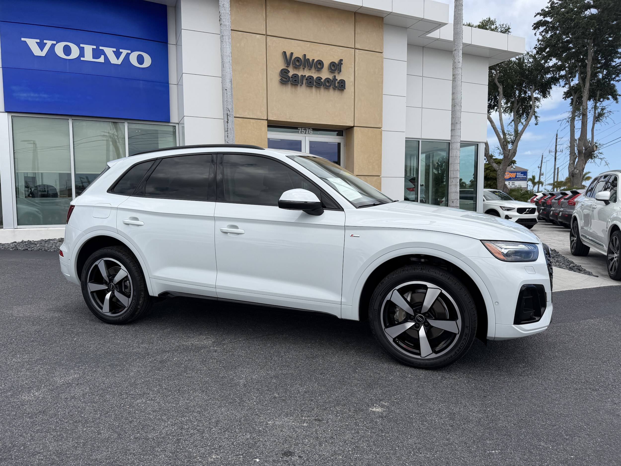 2023 Audi Q5 45 Prestige's photo
