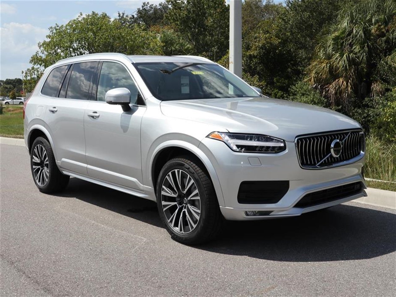 New 2020 Volvo Xc90 T6 Momentum 7 Passenger Suv For Sale