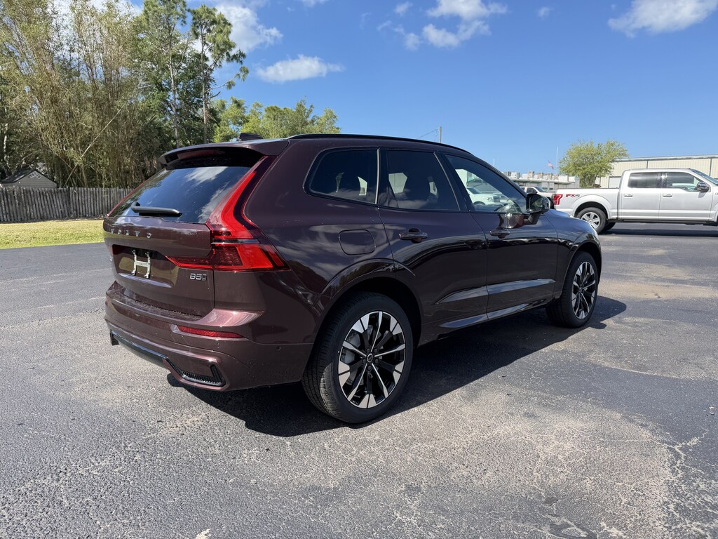 New 2026 Volvo XC60 B5 Plus SUV