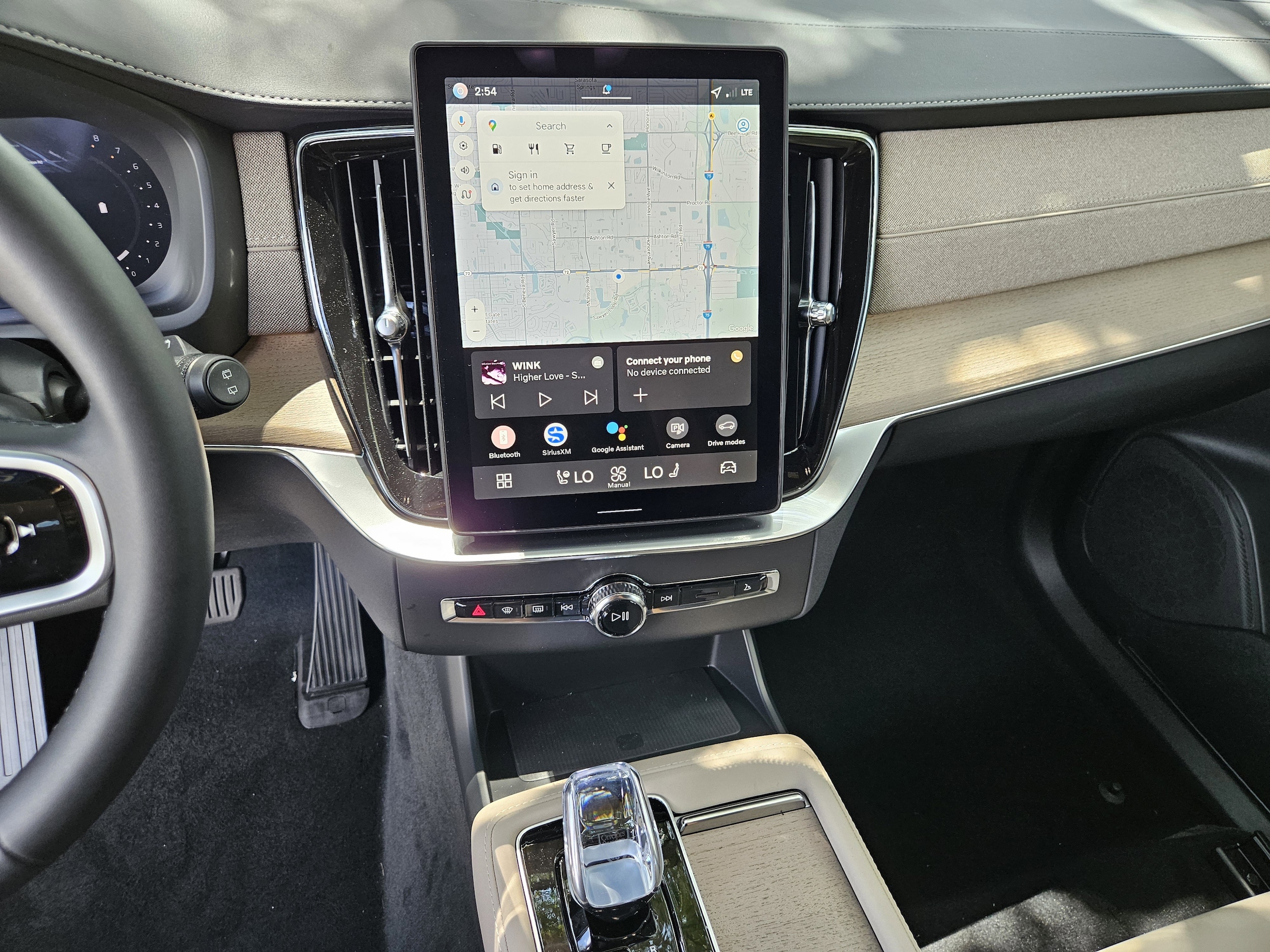 2026 Volvo XC90 Plus - Photo 26