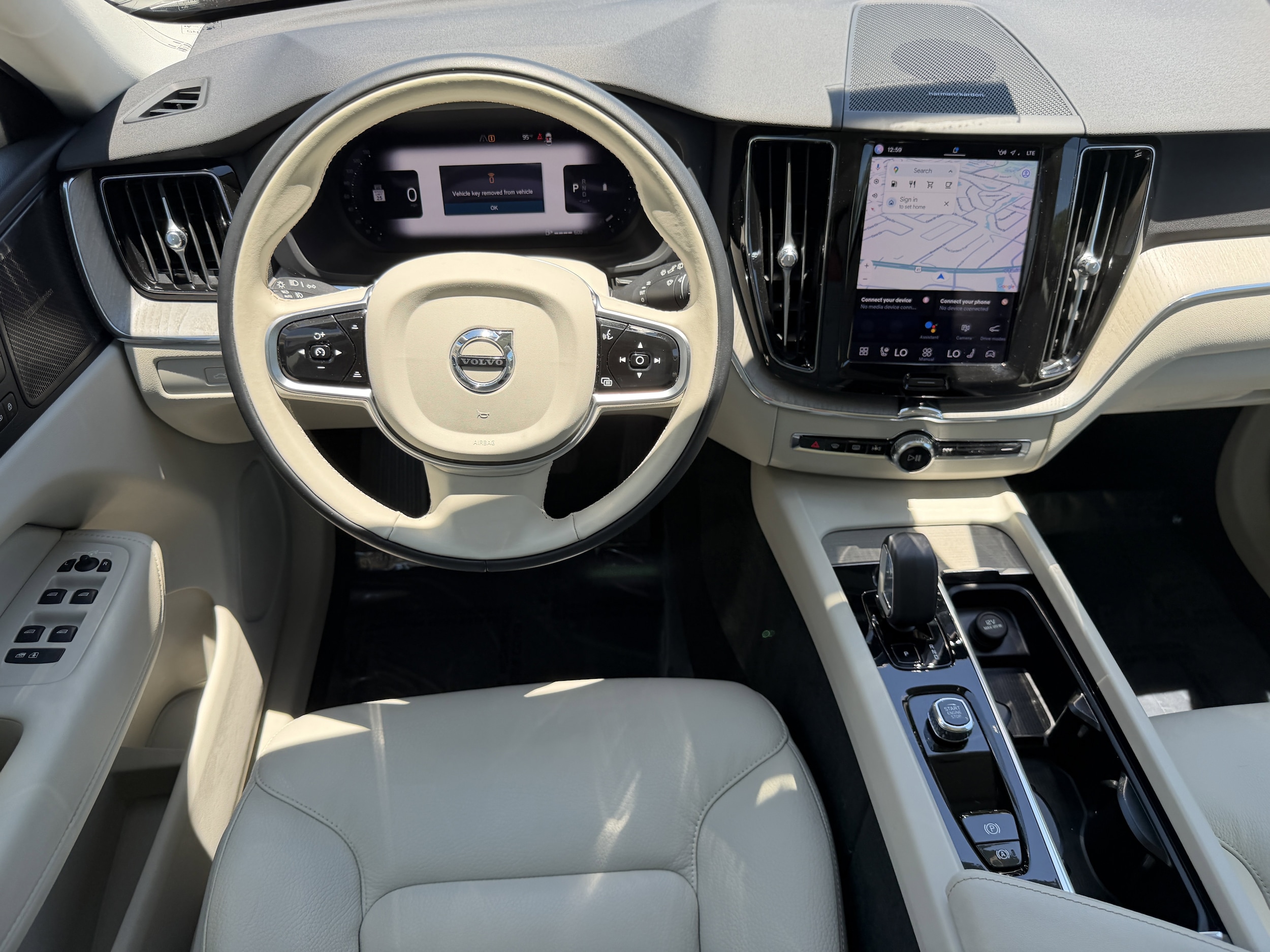 2023 Volvo XC60 Plus - Photo 14