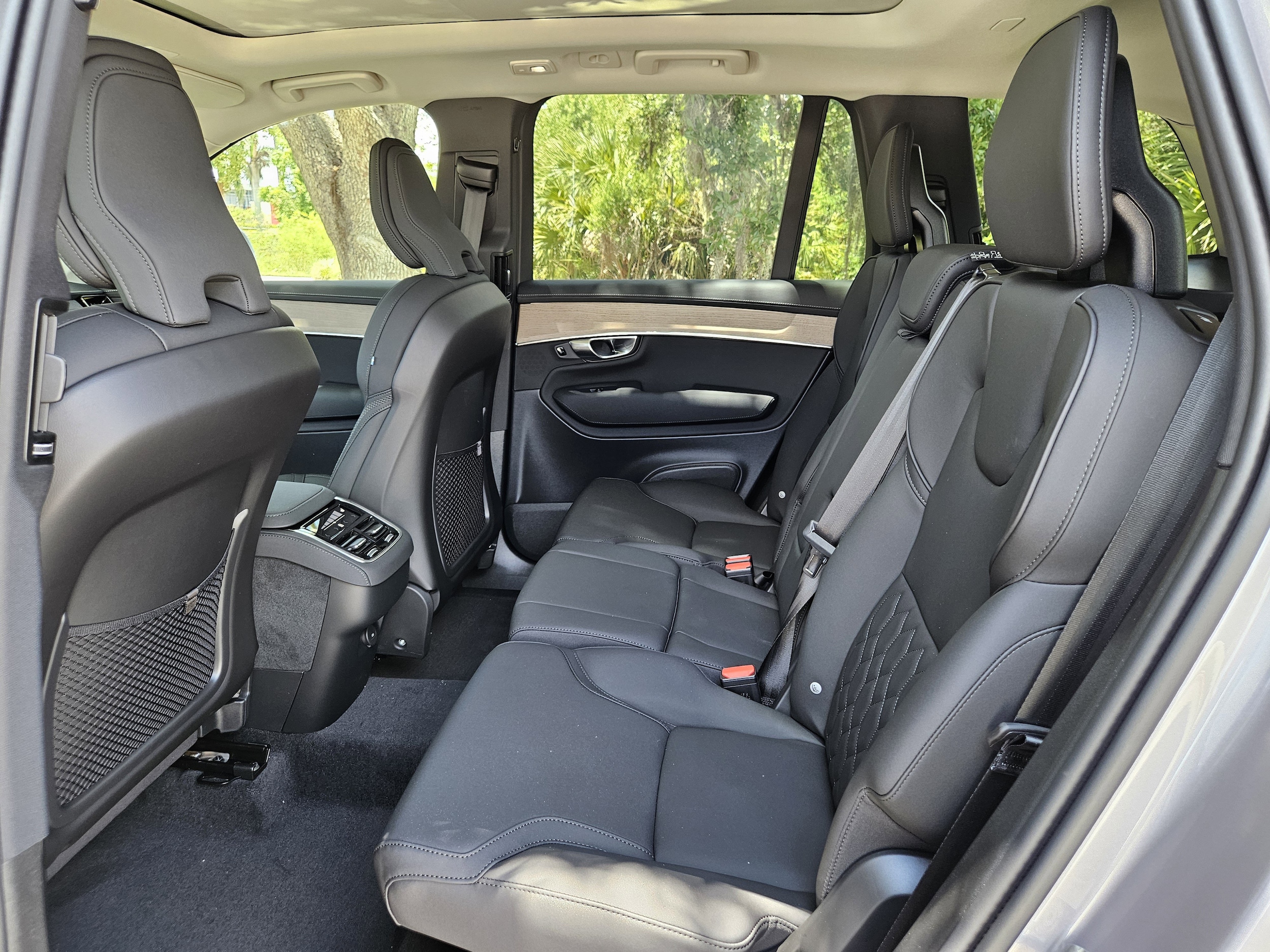 2026 Volvo XC90 Plus - Photo 14