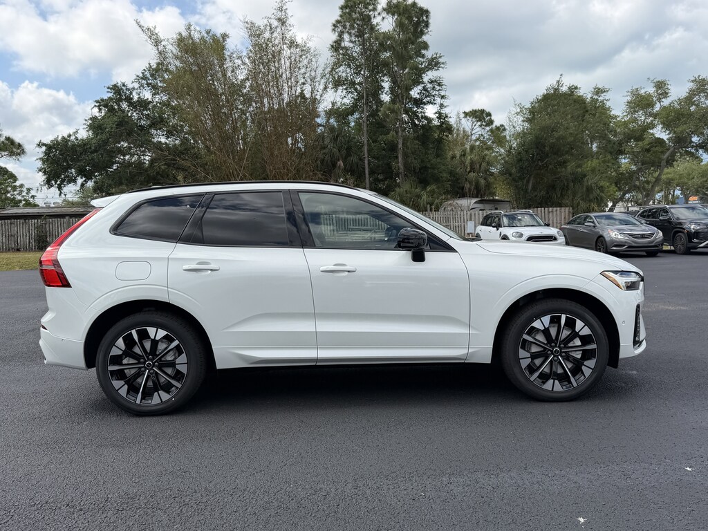 New 2026 Volvo XC60 B5 Plus SUV
