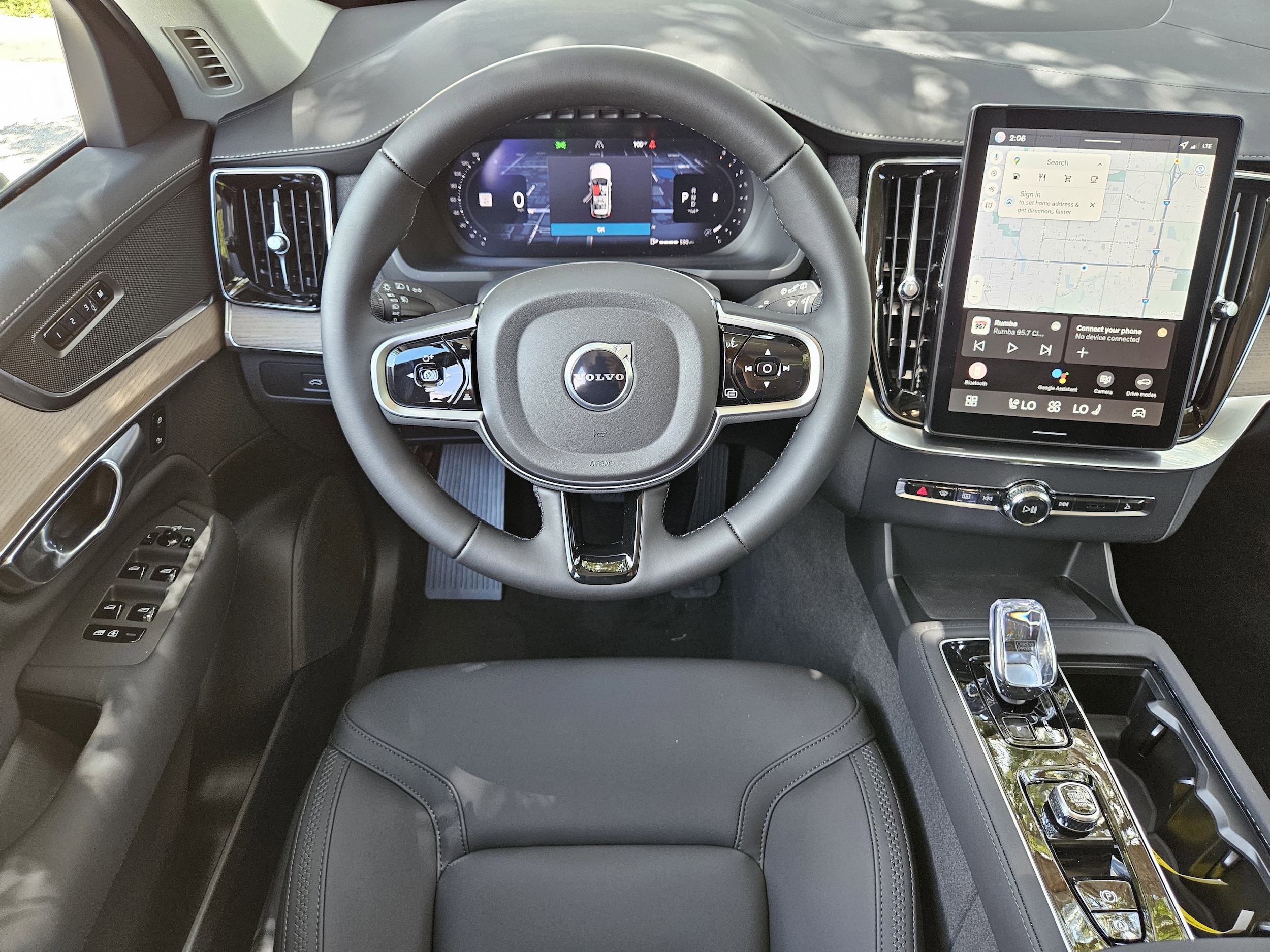2026 Volvo XC90 Plus - Photo 17