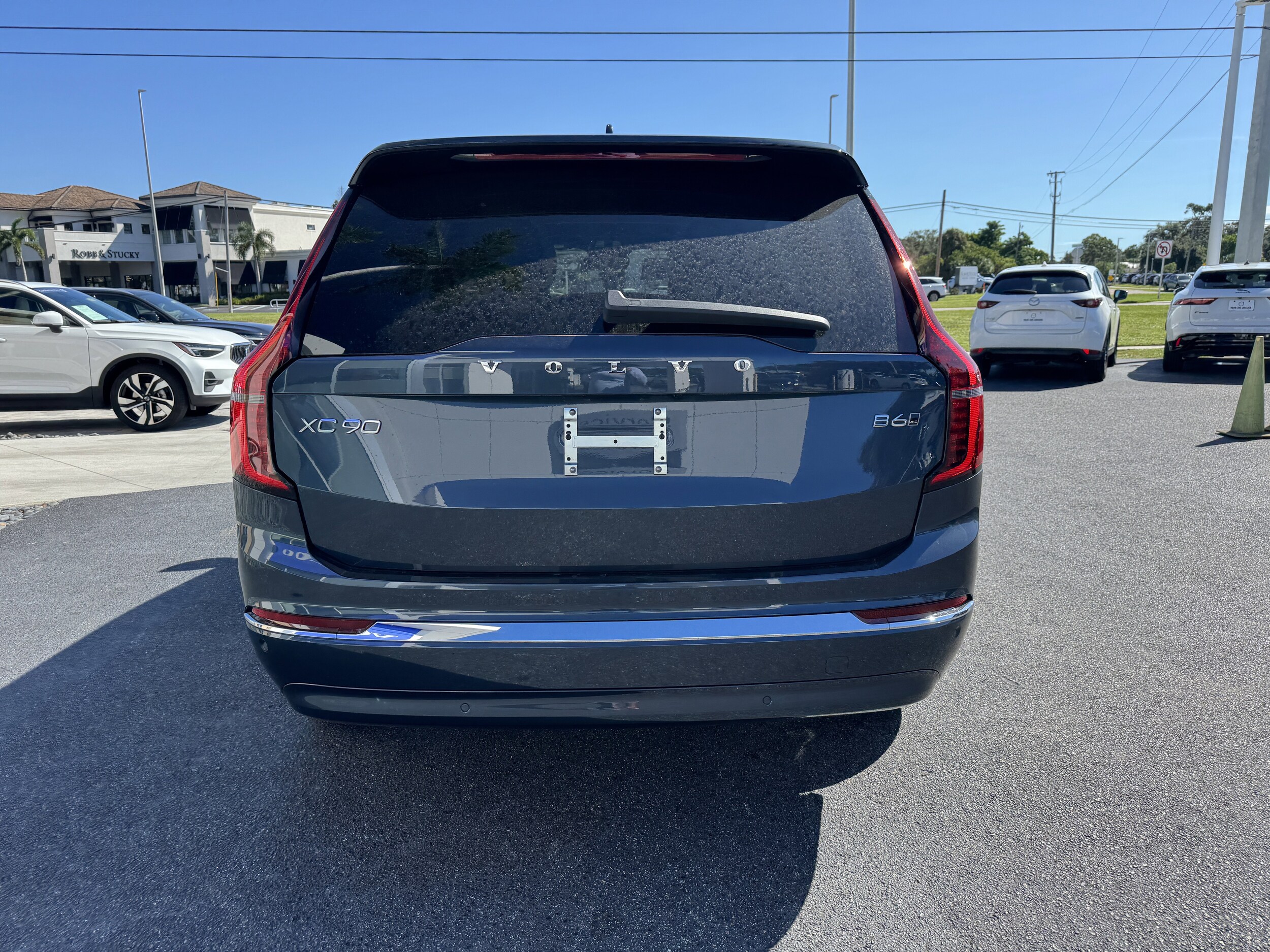 2026 Volvo XC90 Plus photo 4