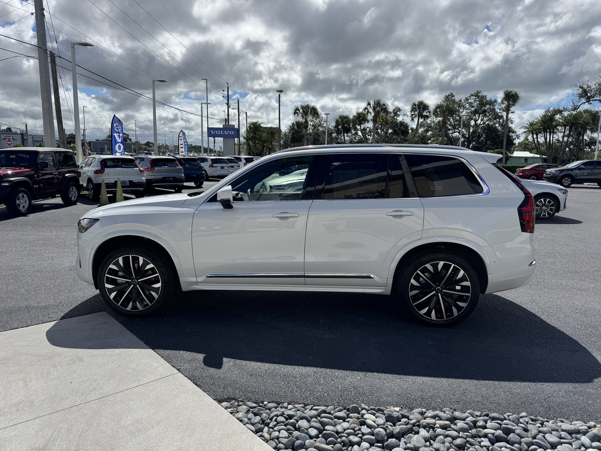 2026 Volvo XC90 Ultra - Photo 6
