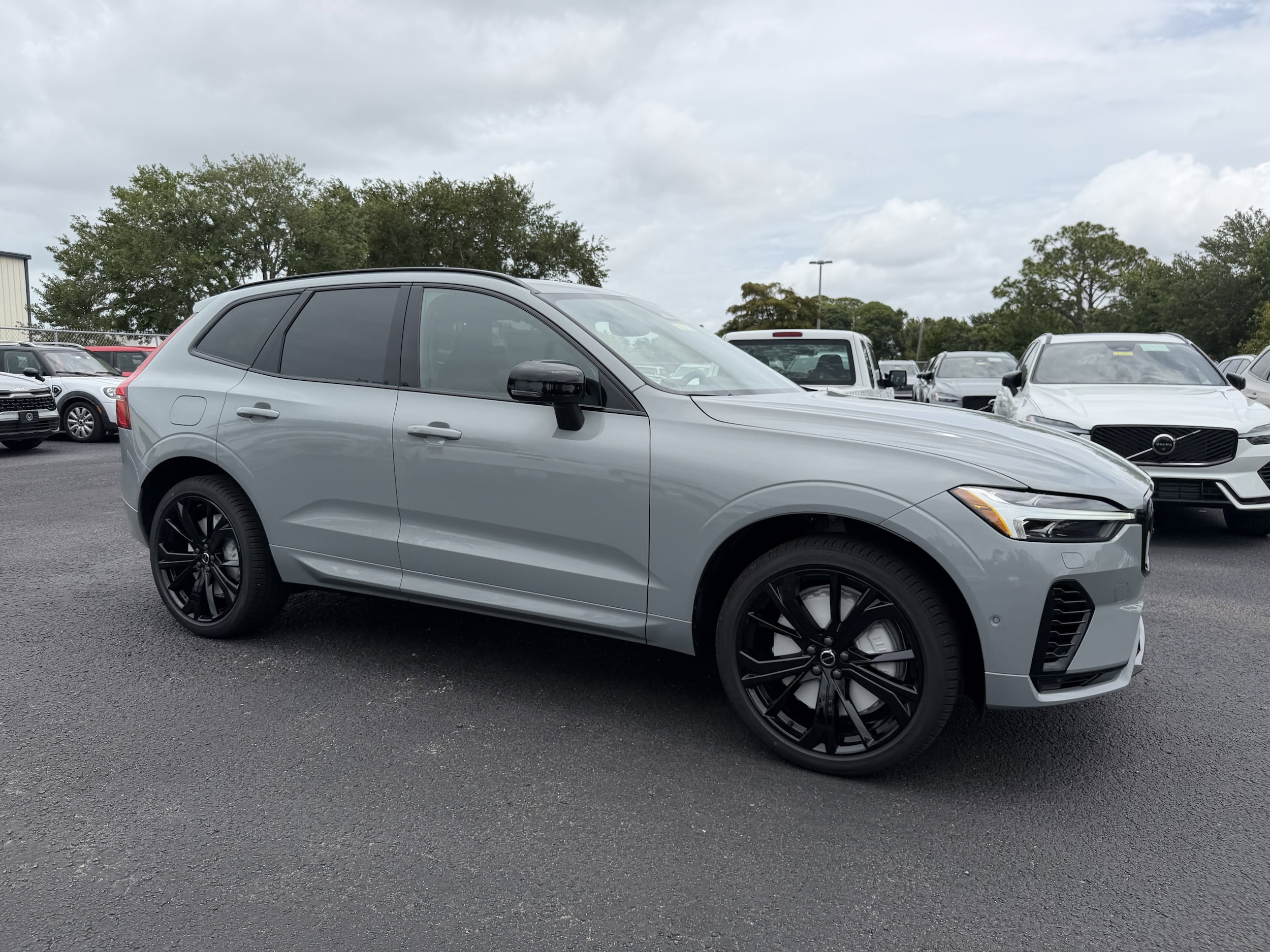 2026 Volvo XC60 Plug-In Hybrid