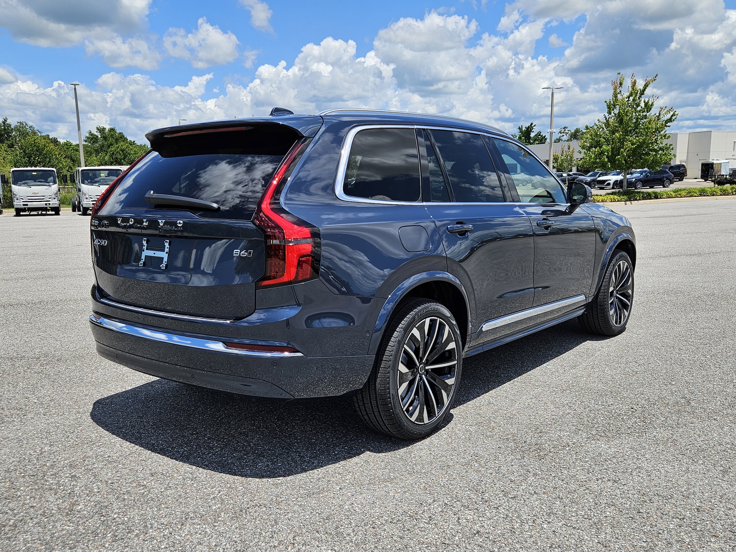 2026 Volvo XC90 Plus - Photo 7