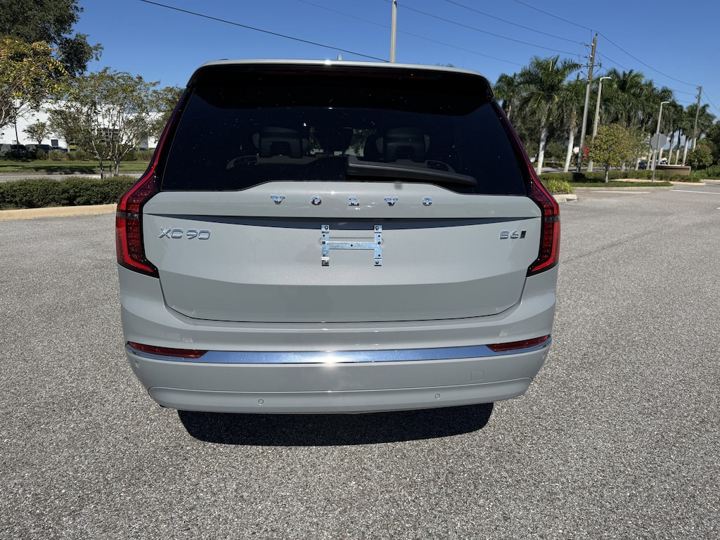 New 2026 Volvo XC90 B6 Plus 7-Seater SUV