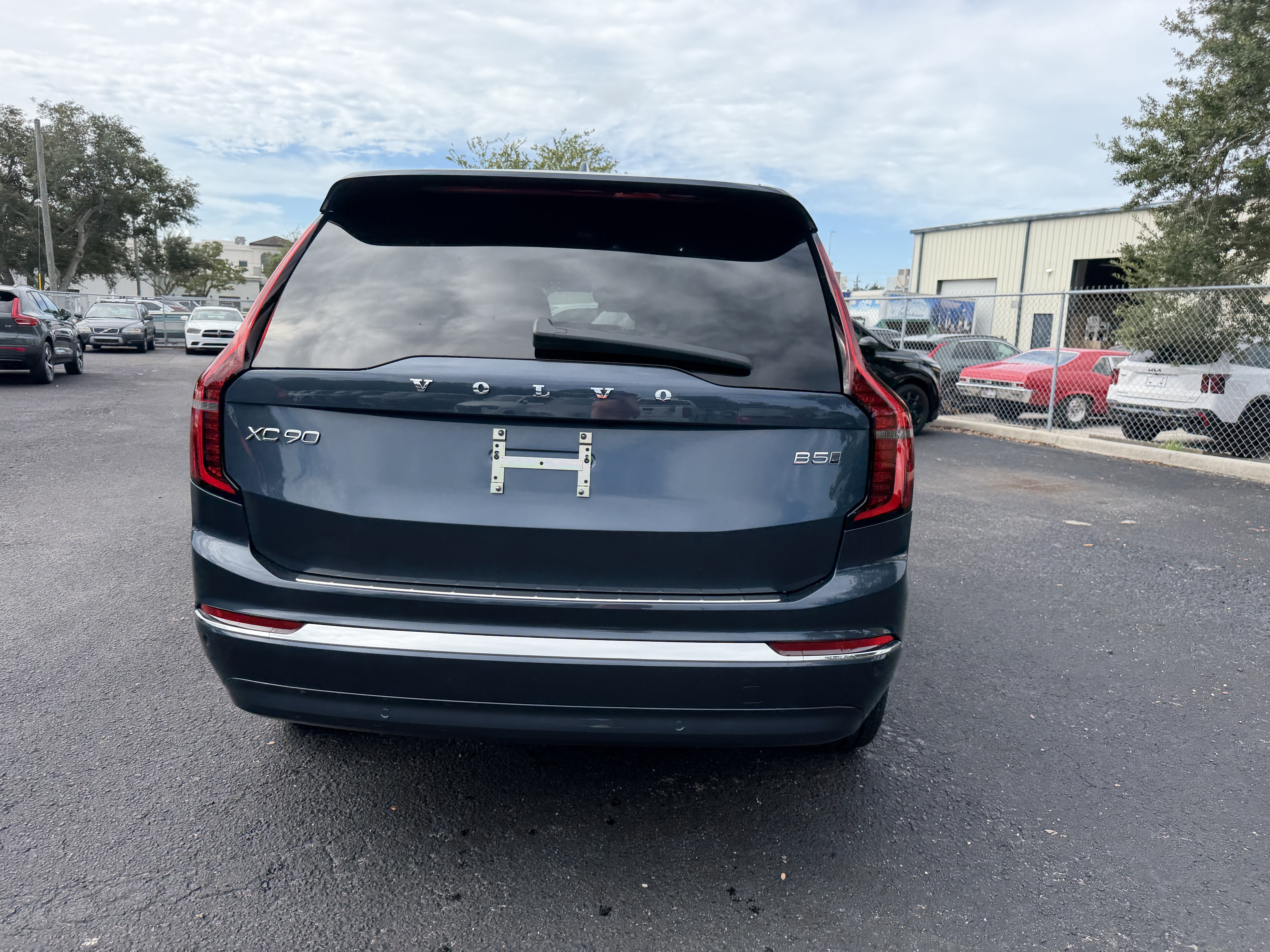 New 2027 Volvo XC90 B5 Core SUV