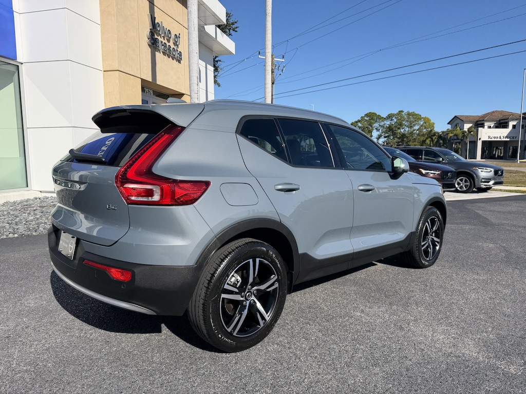 Certified 2023 Volvo XC40 B4 Core SUV