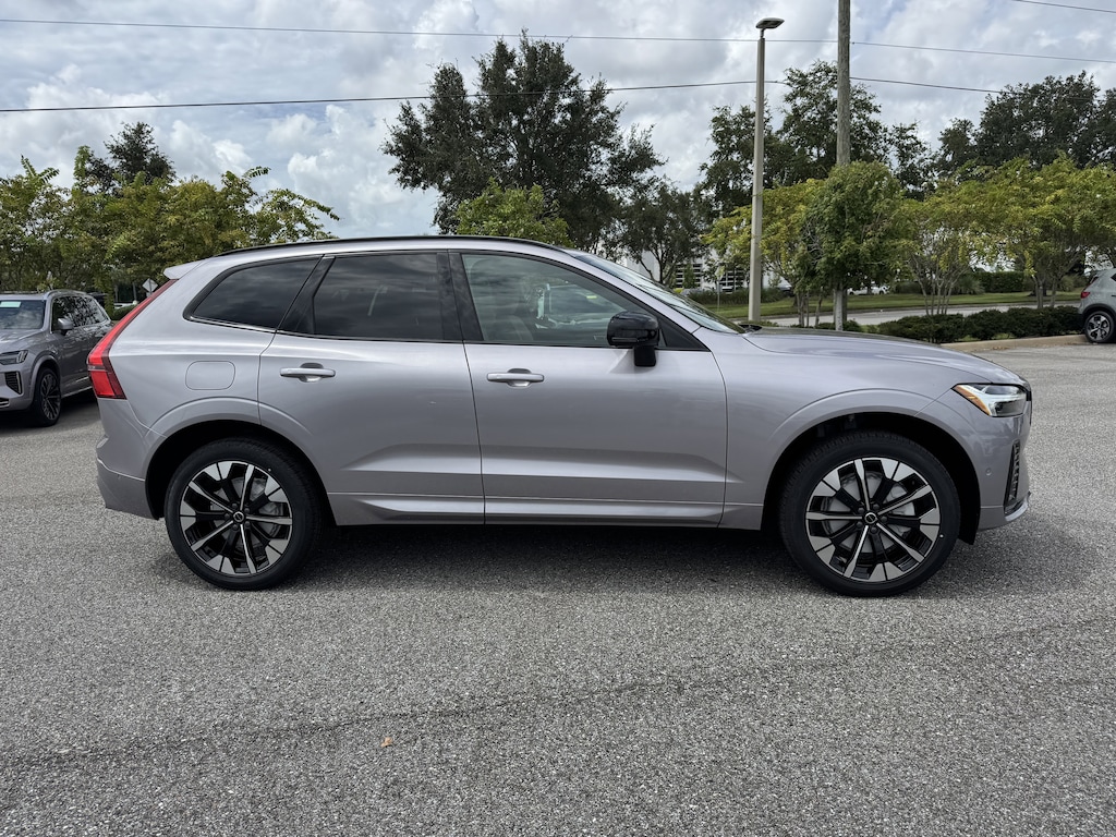 New 2026 Volvo XC60 B5 Plus SUV