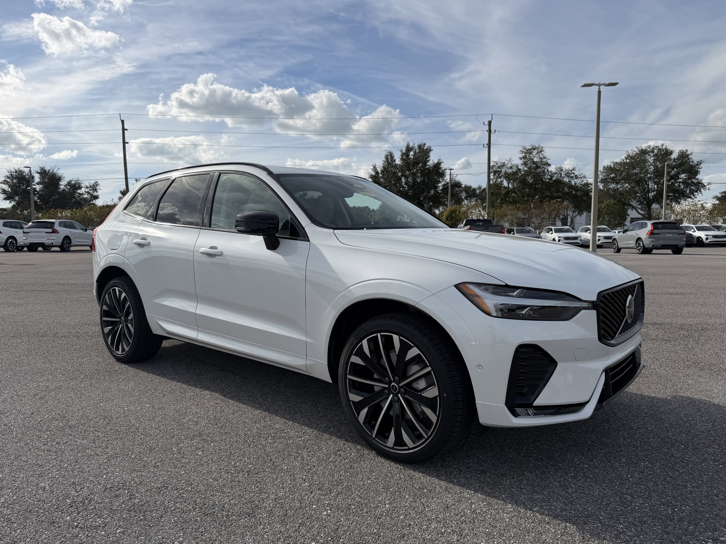 2026 Volvo XC60 Ultra's photo