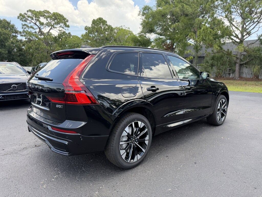 New 2026 Volvo XC60 B5 Plus SUV